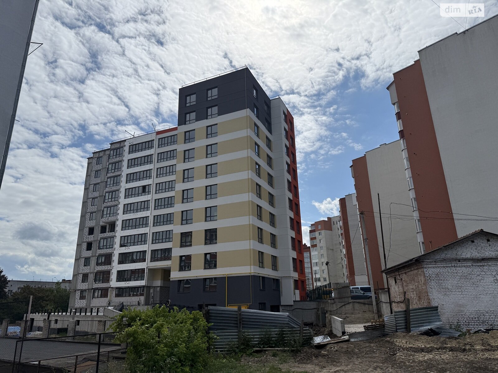 Продаж трикімнатної квартири в Тернополі, на вул. Тролейбусна, район Дружба фото 1 Продаж трикімнатної квартири в Тернополі, на вул. Тролейбусна, район Дружба фото 1