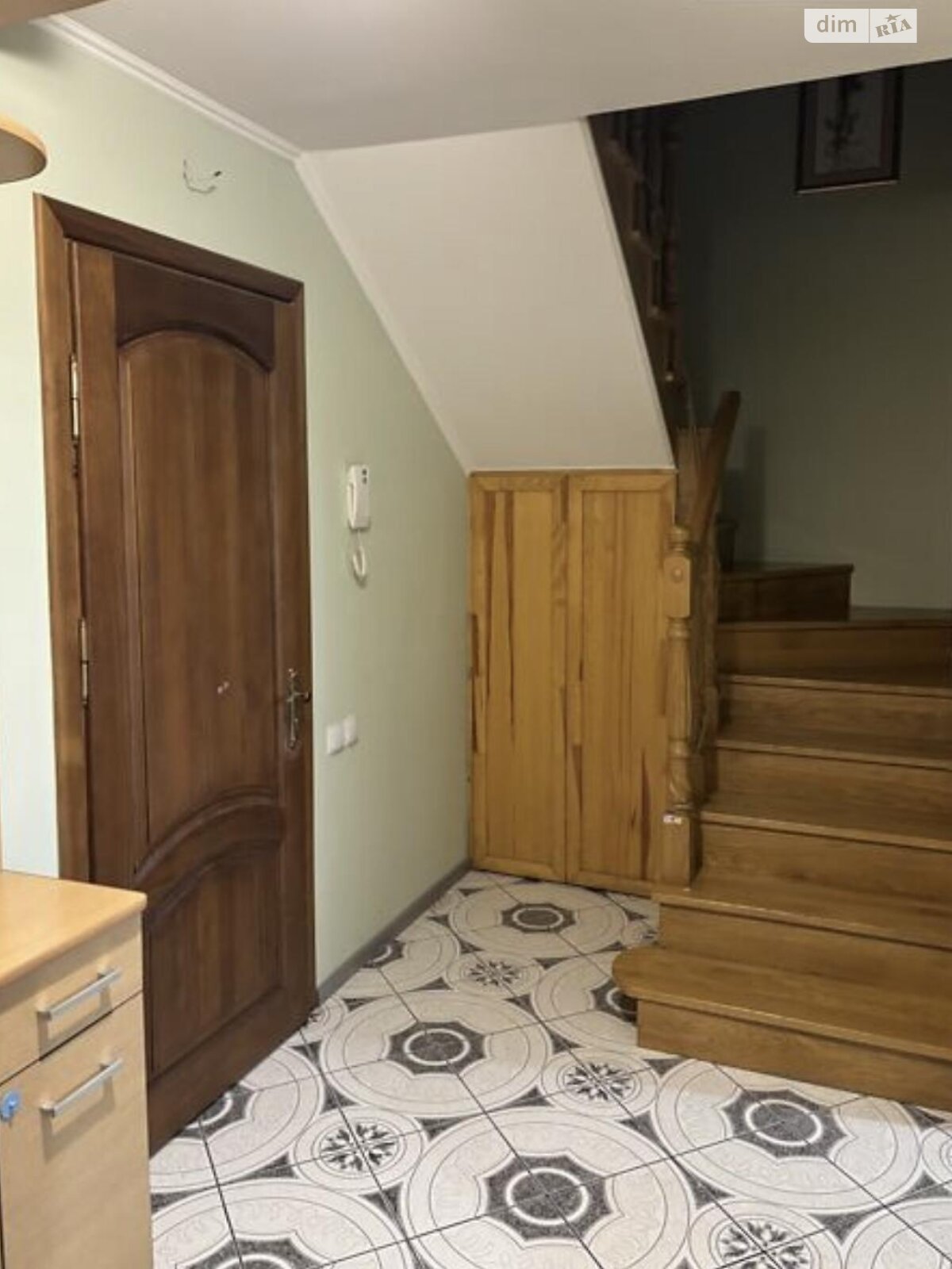 Продажа трехкомнатной квартиры в Тернополе, на ул. Микулинецкая, район Бакаиха фото 1 Продажа трехкомнатной квартиры в Тернополе, на ул. Микулинецкая, район Бакаиха фото 1