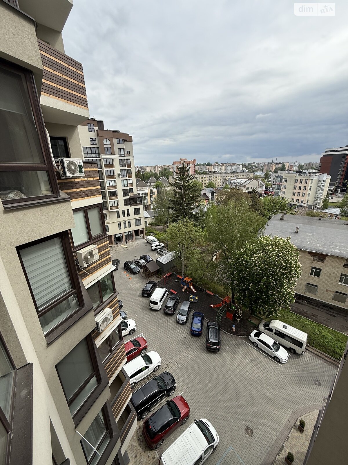 Продажа двухкомнатной квартиры в Тернополе, на пл. Героев Евромайдану 9, фото 1 Продажа двухкомнатной квартиры в Тернополе, на пл. Героев Евромайдану 9, фото 1