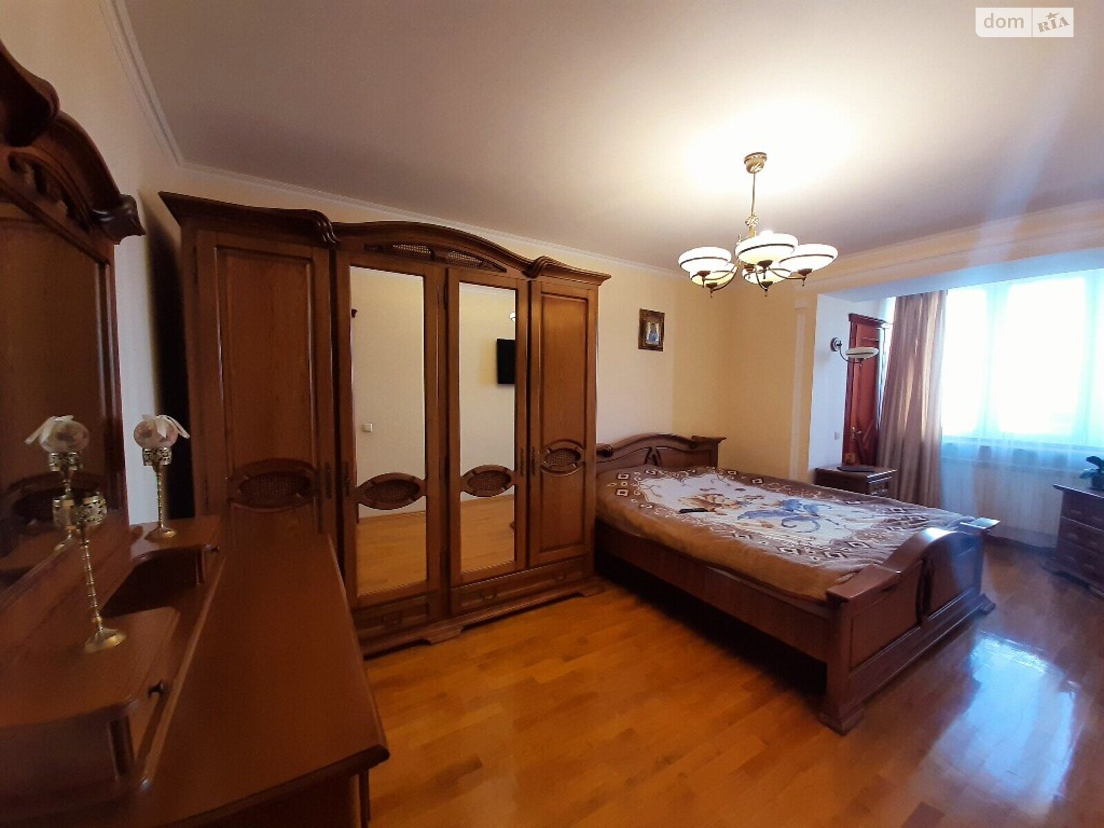Продажа трехкомнатной квартиры в Тернополе, на ул. Репина, район Канада фото 1