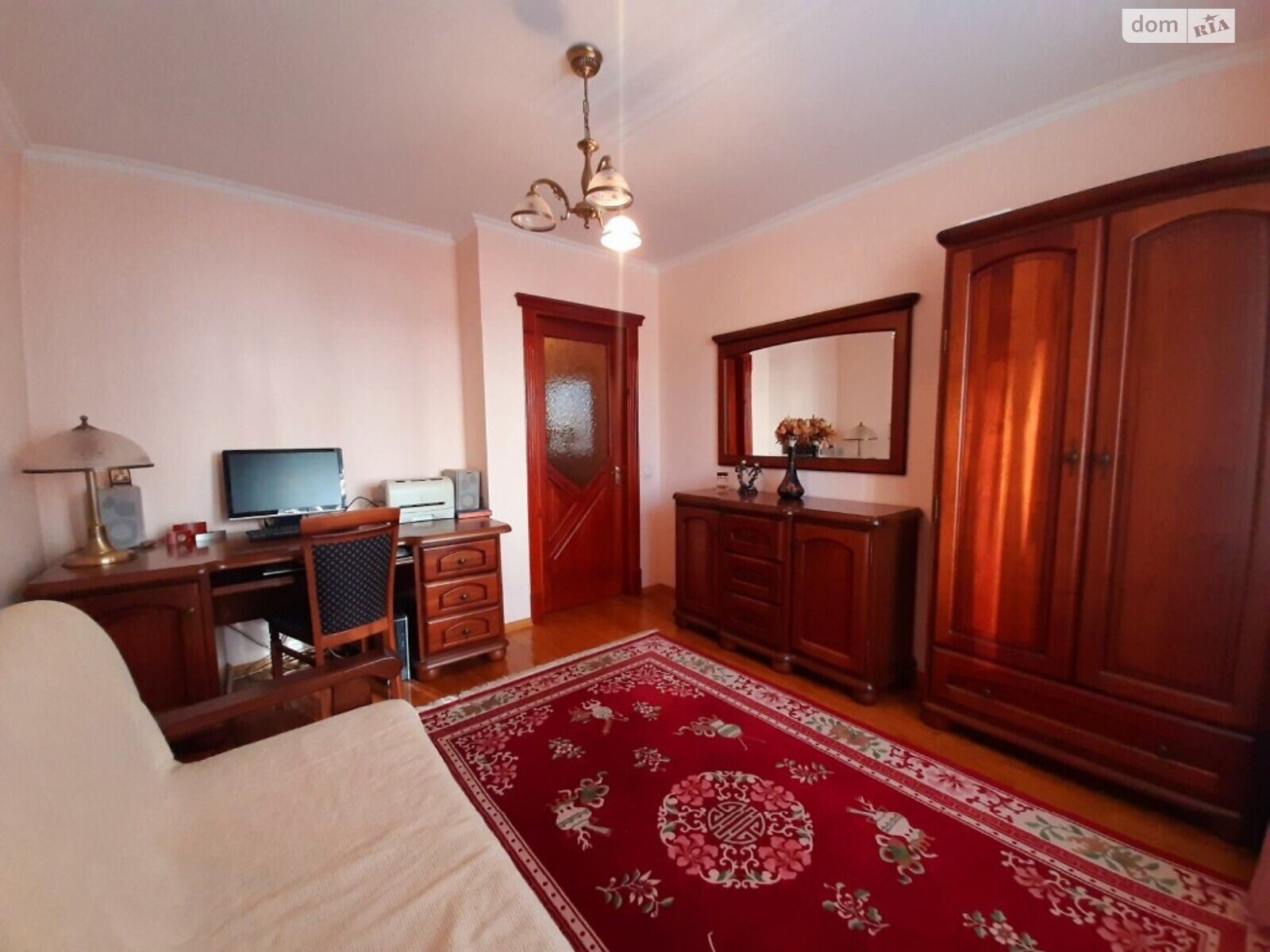Продажа трехкомнатной квартиры в Тернополе, на ул. Репина, район Канада фото 1