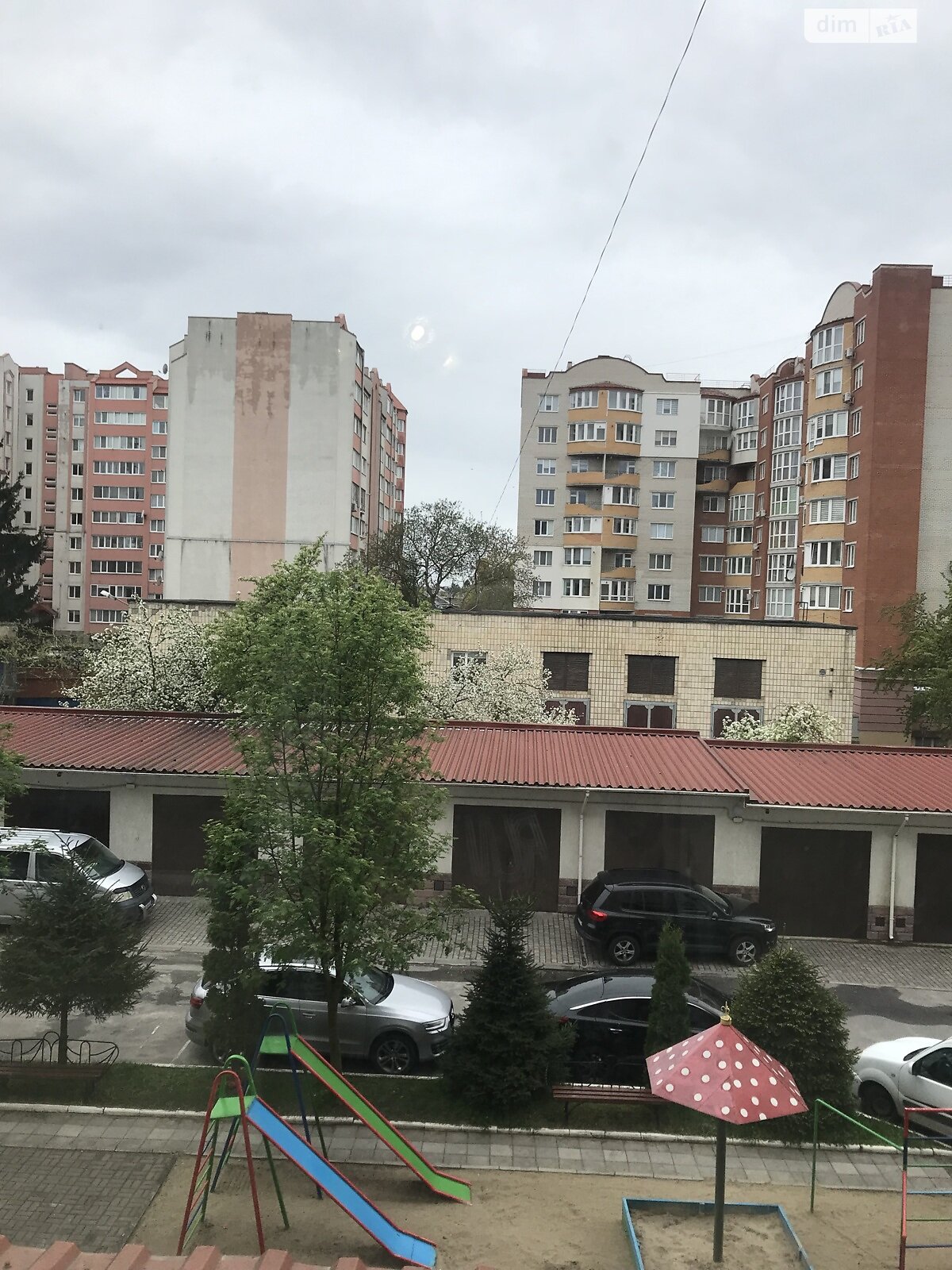 Продаж трикімнатної квартири в Тернополі, на вул. Євгена Коновальця, район Канада фото 1