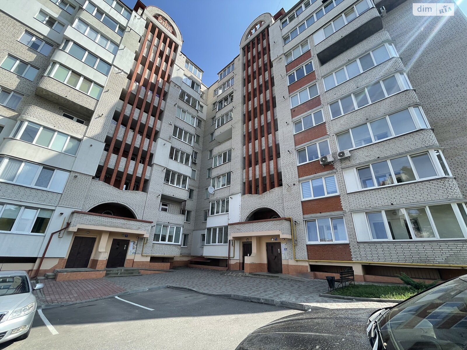 Продажа трехкомнатной квартиры в Тернополе, на ул. Евгения Коновальца, район Канада фото 1 Продажа трехкомнатной квартиры в Тернополе, на ул. Евгения Коновальца, район Канада фото 1