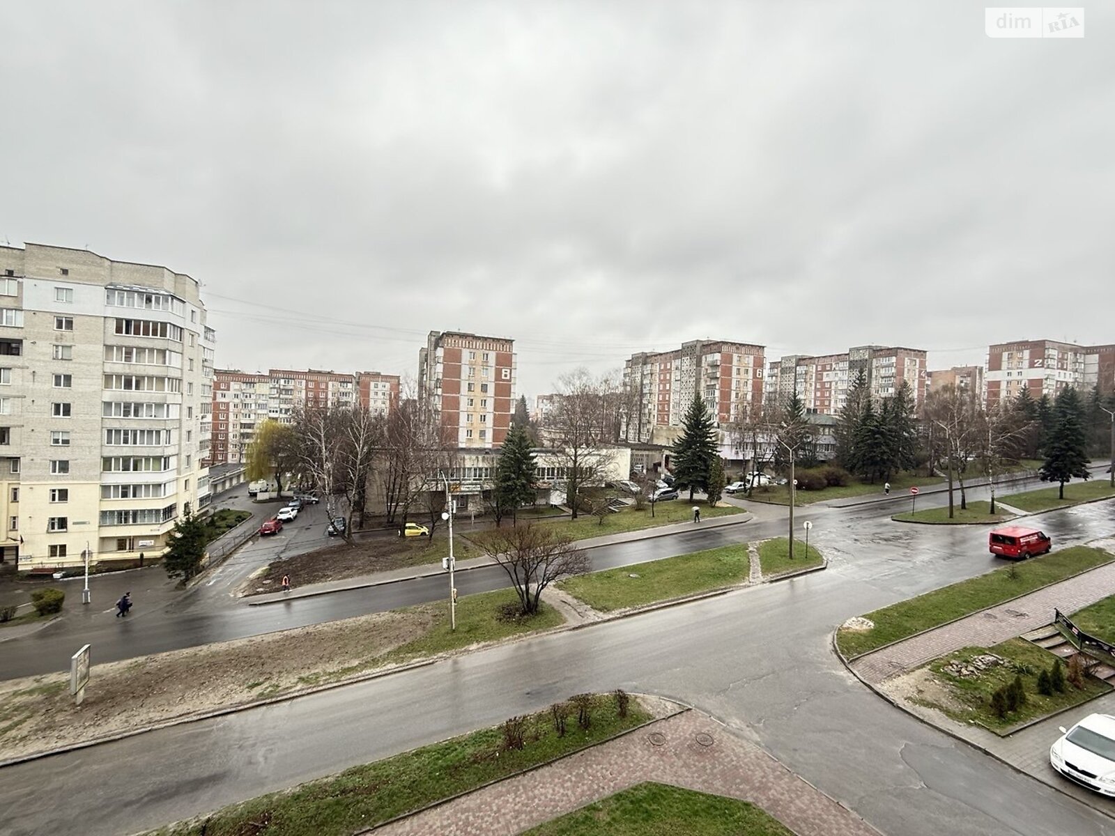 Продаж трикімнатної квартири в Тернополі, на вул. Євгена Коновальця 11, район Канада фото 1 Продаж трикімнатної квартири в Тернополі, на вул. Євгена Коновальця 11, район Канада фото 1