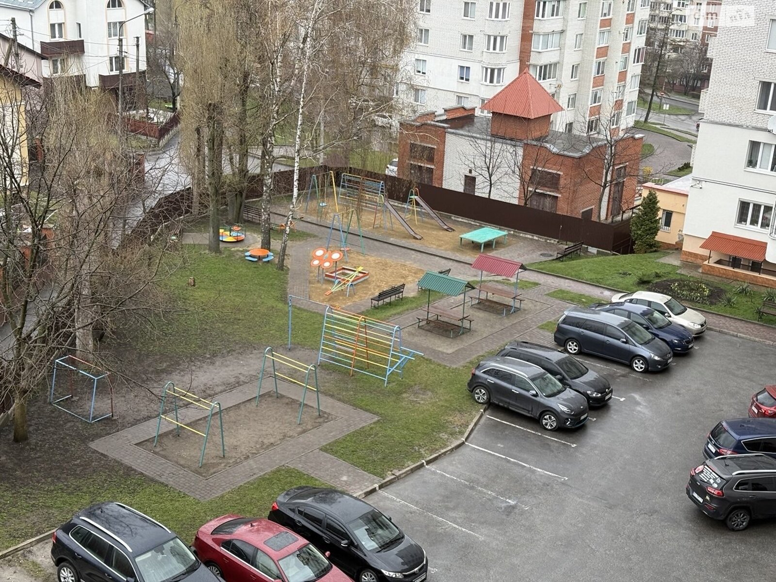Продаж трикімнатної квартири в Тернополі, на вул. Євгена Коновальця 11, район Канада фото 1 Продаж трикімнатної квартири в Тернополі, на вул. Євгена Коновальця 11, район Канада фото 1