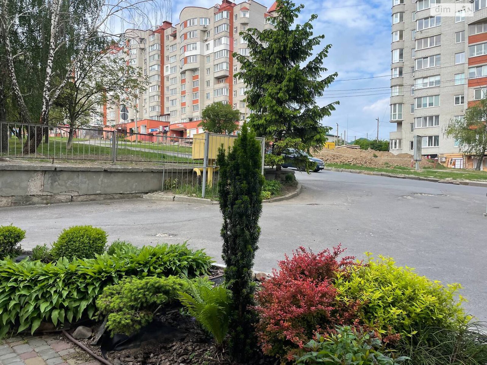 Продаж трикімнатної квартири в Тернополі, на вул. Євгена Коновальця, район Канада фото 1 Продаж трикімнатної квартири в Тернополі, на вул. Євгена Коновальця, район Канада фото 1