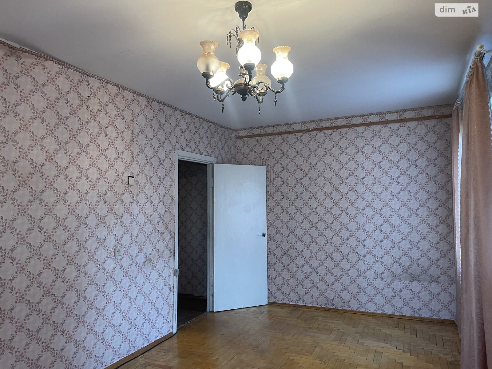 Продаж однокімнатної квартири в Тернополі, на вул. Євгена Коновальця, район Канада фото 1 Продаж однокімнатної квартири в Тернополі, на вул. Євгена Коновальця, район Канада фото 1