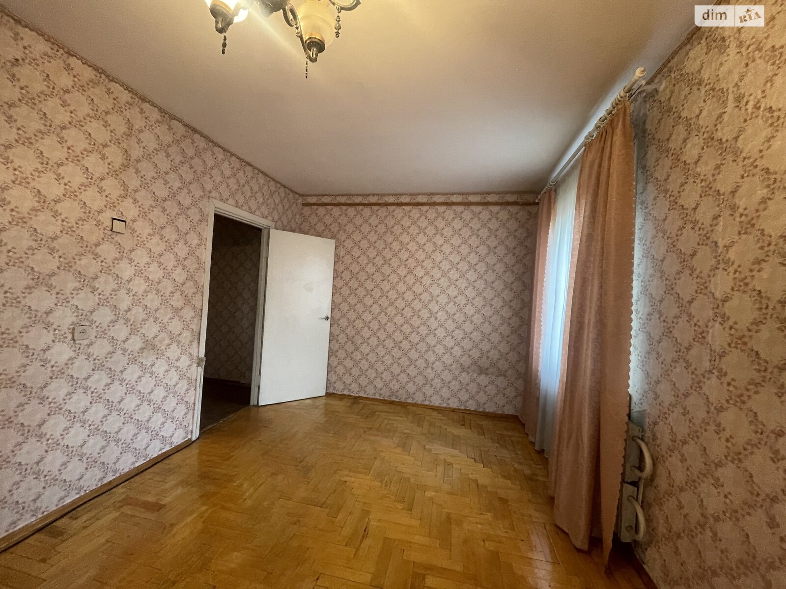 Продаж однокімнатної квартири в Тернополі, на вул. Євгена Коновальця, район Канада фото 1 Продаж однокімнатної квартири в Тернополі, на вул. Євгена Коновальця, район Канада фото 1