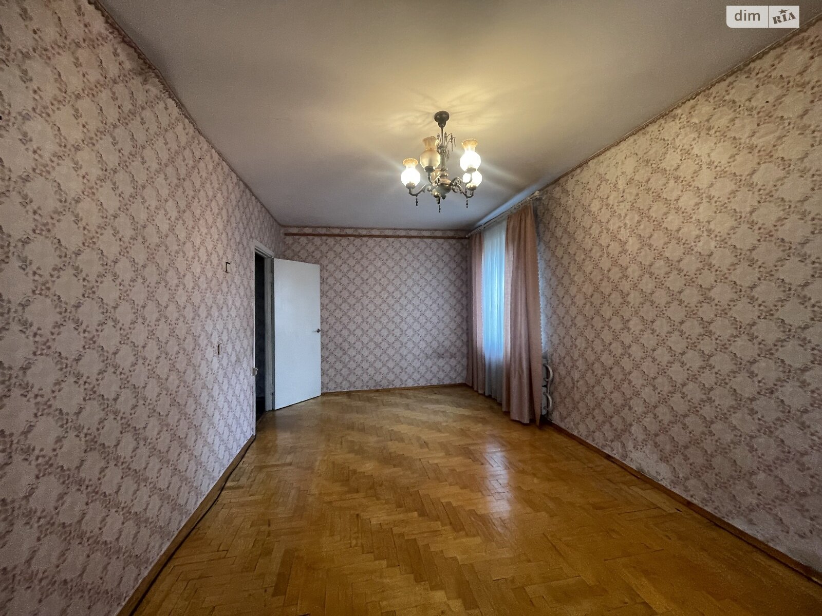 Продаж однокімнатної квартири в Тернополі, на вул. Євгена Коновальця, район Канада фото 1 Продаж однокімнатної квартири в Тернополі, на вул. Євгена Коновальця, район Канада фото 1