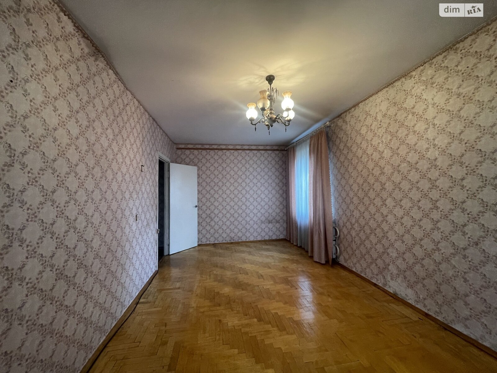 Продаж однокімнатної квартири в Тернополі, на вул. Євгена Коновальця, район Канада фото 1 Продаж однокімнатної квартири в Тернополі, на вул. Євгена Коновальця, район Канада фото 1