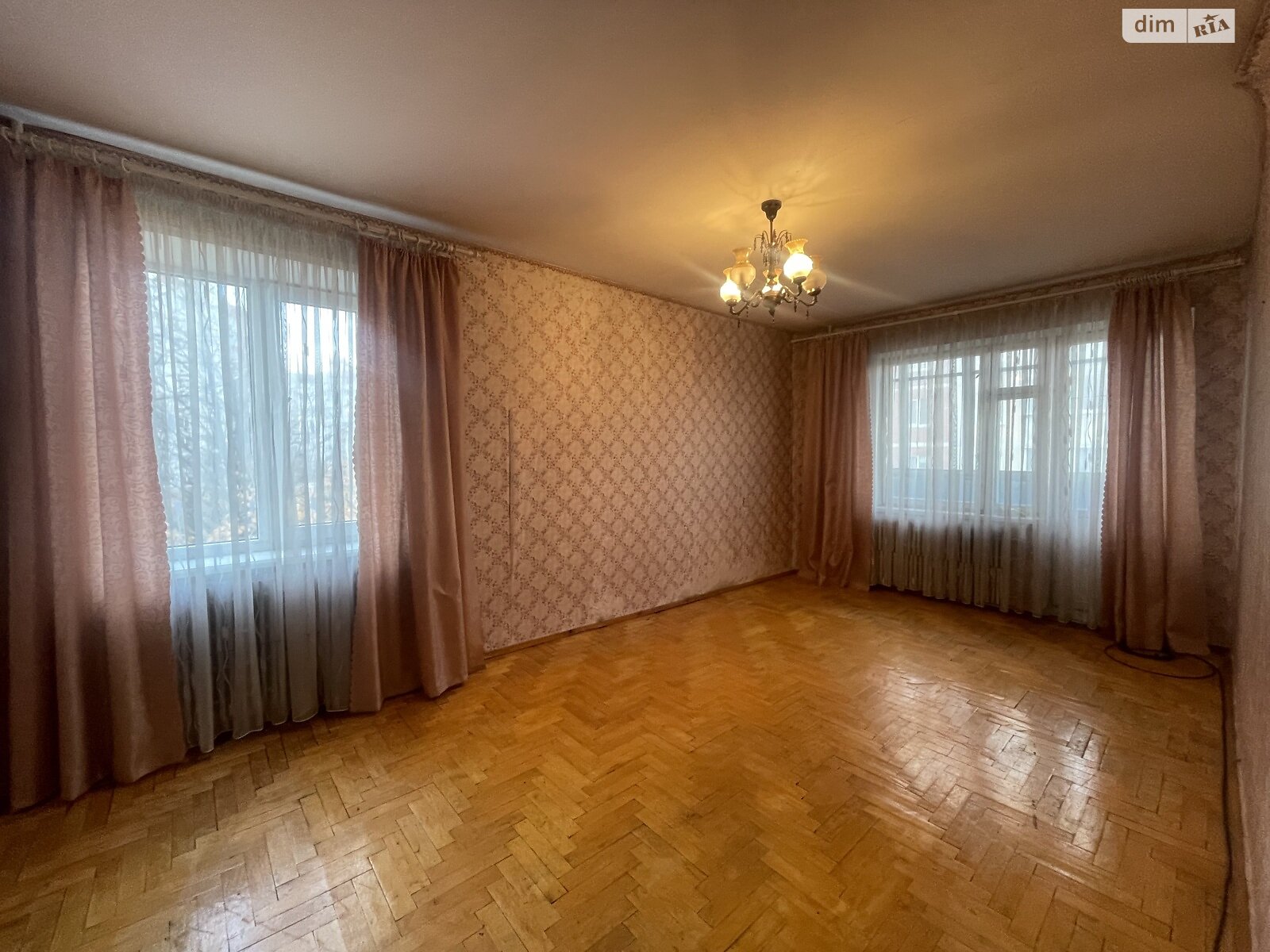 Продаж однокімнатної квартири в Тернополі, на вул. Євгена Коновальця, район Канада фото 1 Продаж однокімнатної квартири в Тернополі, на вул. Євгена Коновальця, район Канада фото 1