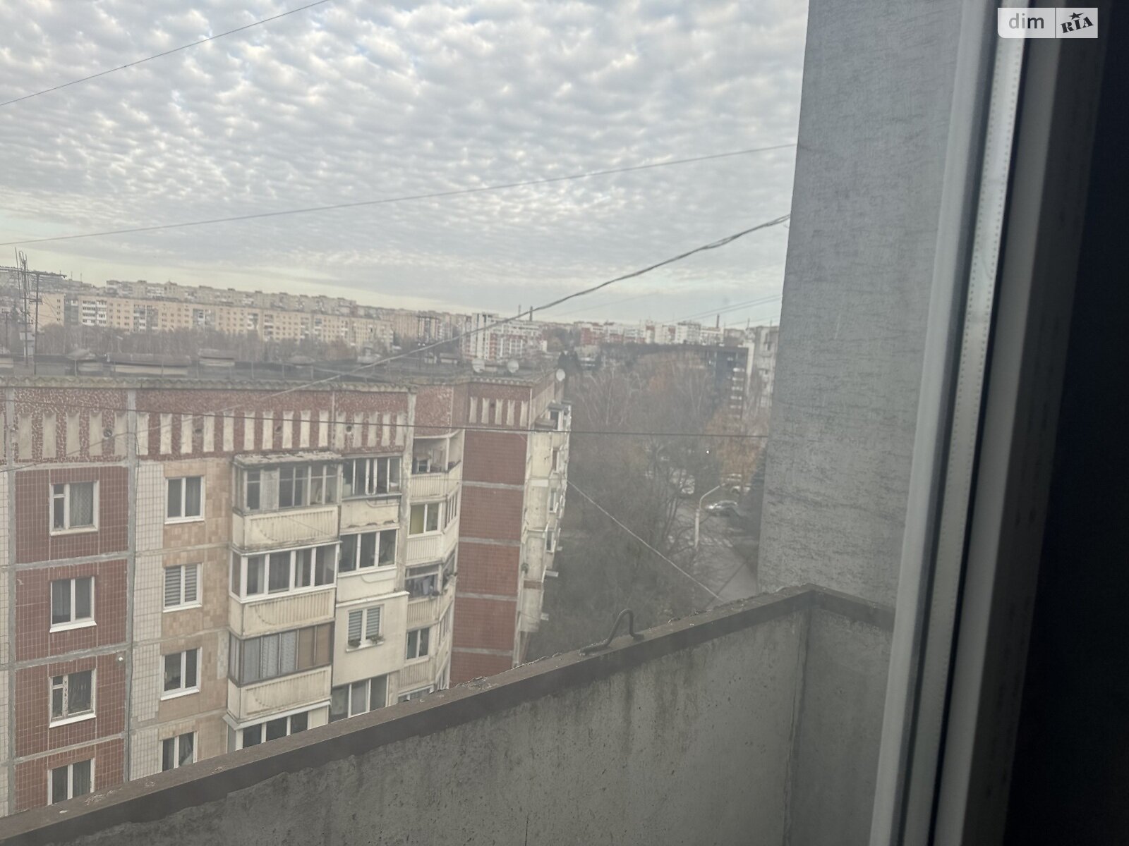 Продажа трехкомнатной квартиры в Тернополе, на ул. Евгения Коновальца, район Канада фото 1