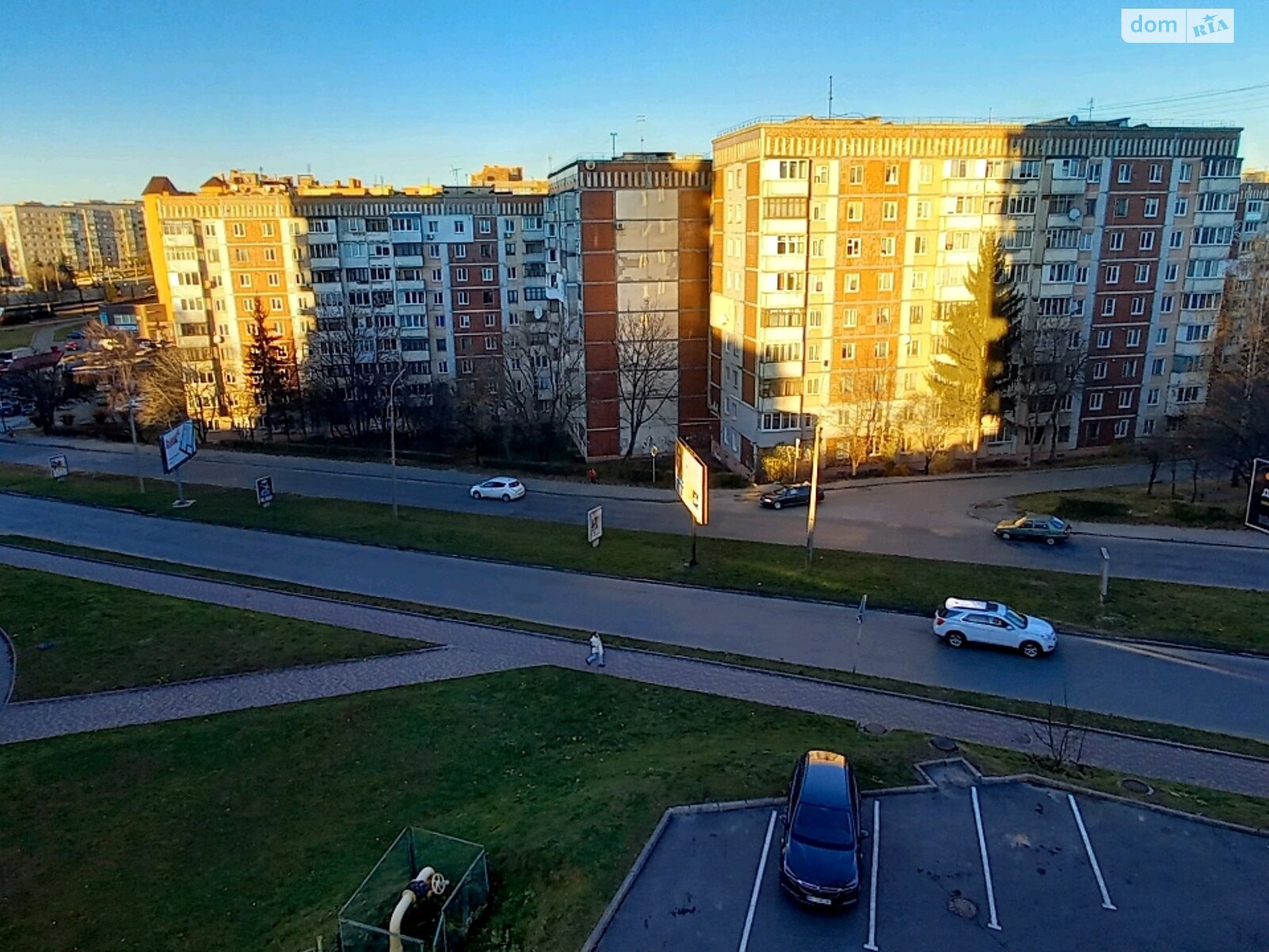 Продаж трикімнатної квартири в Тернополі, на вул. Євгена Коновальця 17, район Канада фото 1