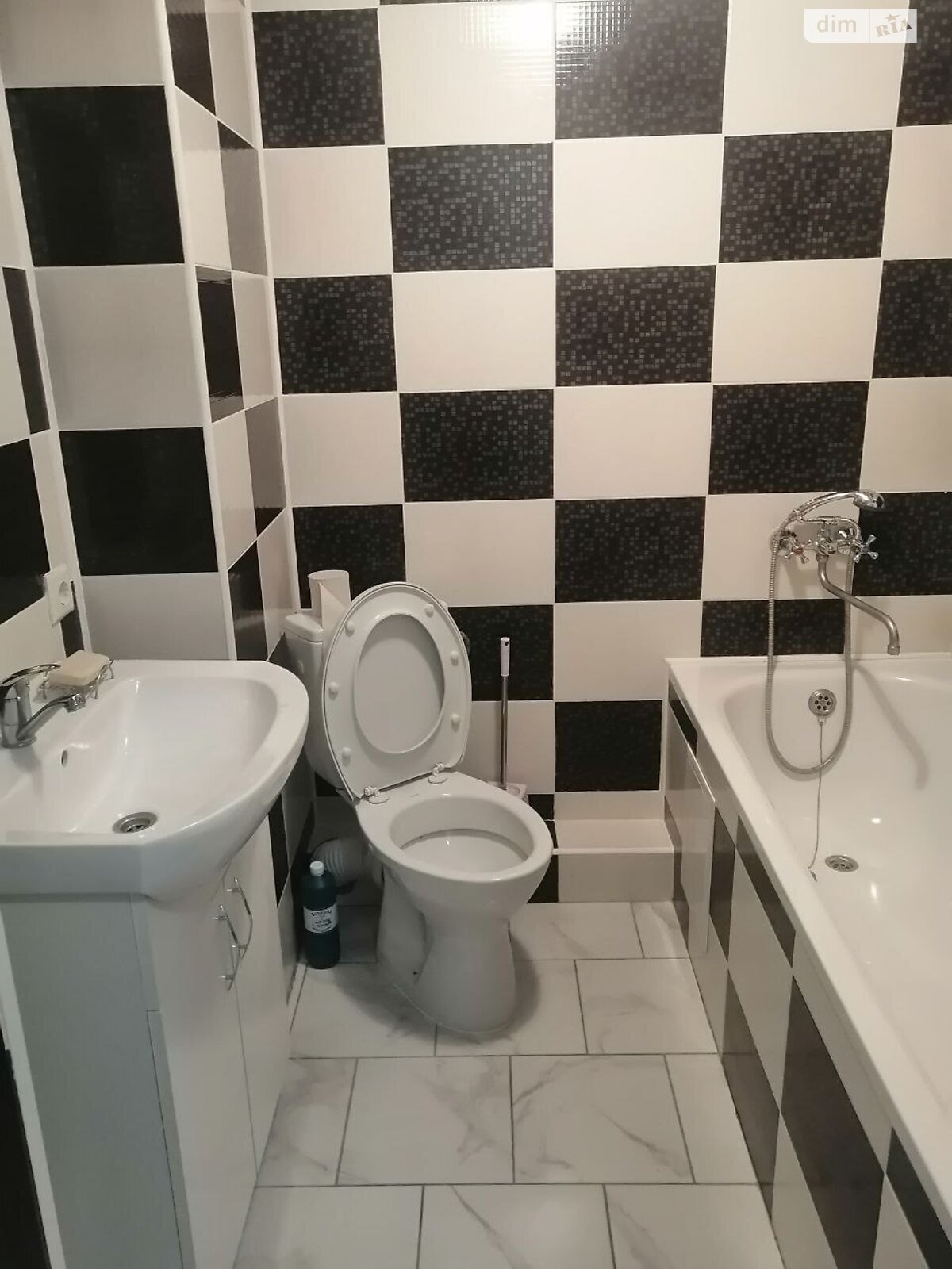Продажа двухкомнатной квартиры в Тернополе, на ул. Лемковская 21, кв. 1, район Канада фото 1 Продажа двухкомнатной квартиры в Тернополе, на ул. Лемковская 21, кв. 1, район Канада фото 1