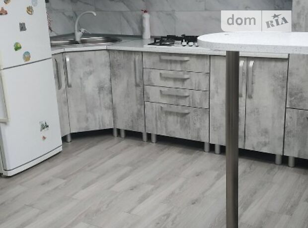 Продажа трехкомнатной квартиры в Тернополе, на ул. Репина район Канада фото 1 Продажа трехкомнатной квартиры в Тернополе, на ул. Репина район Канада фото 1