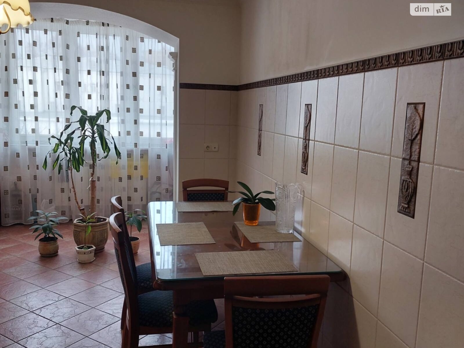 Продаж трикімнатної квартири в Тернополі, на вул. Рєпіна 18, район Канада фото 1 Продаж трикімнатної квартири в Тернополі, на вул. Рєпіна 18, район Канада фото 1