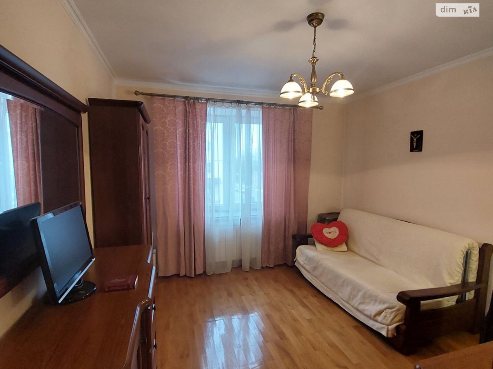 Продаж трикімнатної квартири в Тернополі, на вул. Рєпіна 18, район Канада фото 1 Продаж трикімнатної квартири в Тернополі, на вул. Рєпіна 18, район Канада фото 1