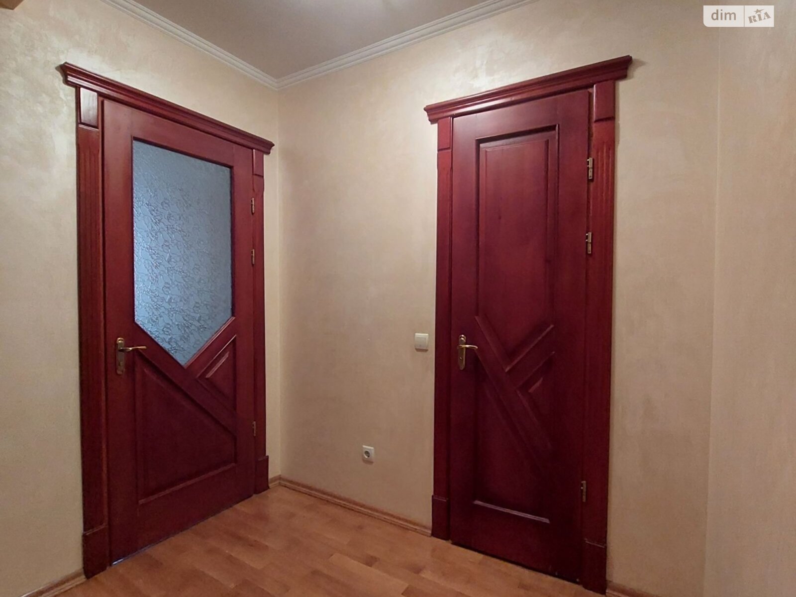 Продаж трикімнатної квартири в Тернополі, на вул. Рєпіна 18, район Канада фото 1 Продаж трикімнатної квартири в Тернополі, на вул. Рєпіна 18, район Канада фото 1
