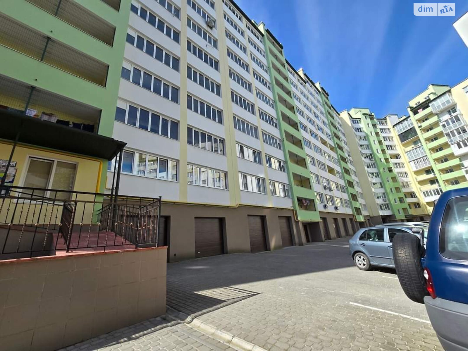 Продаж двокімнатної квартири в Тернополі, на вул. Рєпіна, район Канада фото 1 Продаж двокімнатної квартири в Тернополі, на вул. Рєпіна, район Канада фото 1