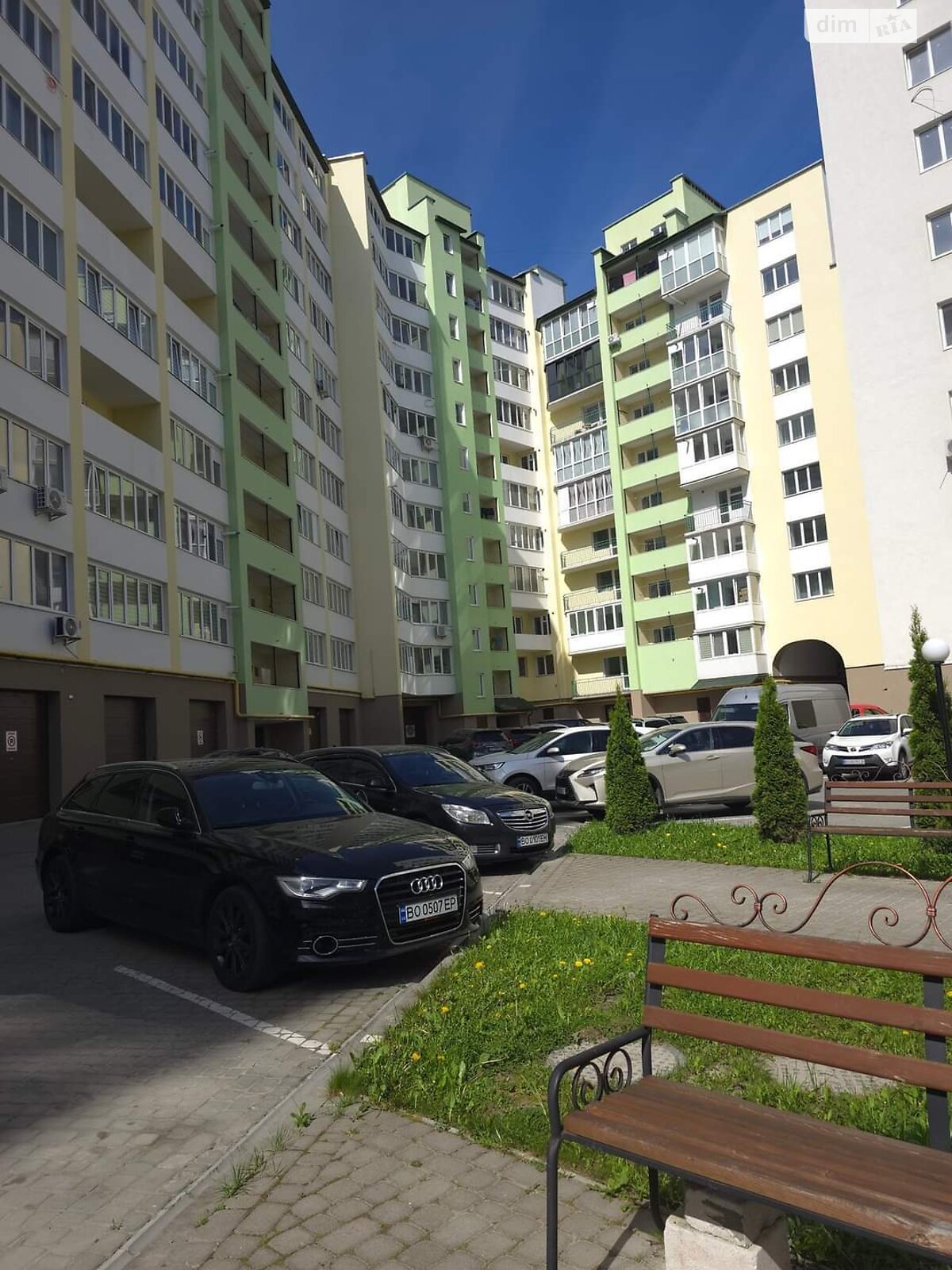 Продаж двокімнатної квартири в Тернополі, на вул. Рєпіна, район Канада фото 1 Продаж двокімнатної квартири в Тернополі, на вул. Рєпіна, район Канада фото 1