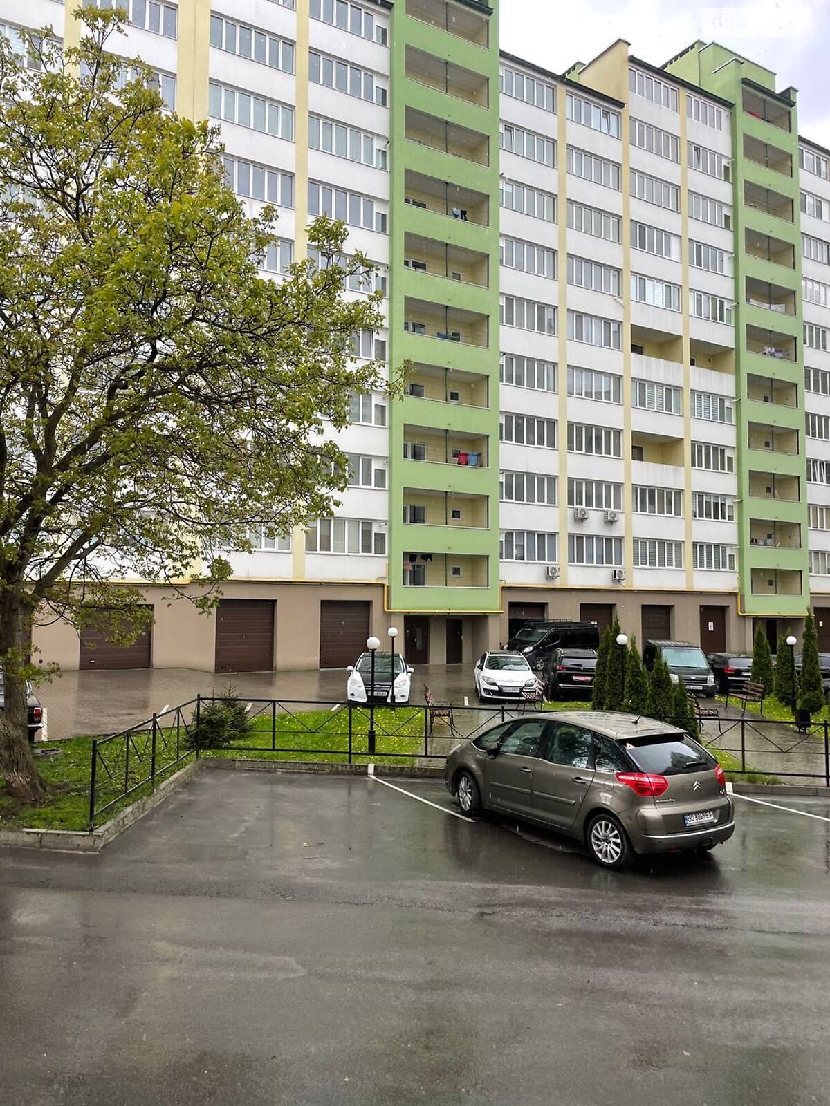 Продажа трехкомнатной квартиры в Тернополе, на ул. Репина 34, район Канада фото 1 Продажа трехкомнатной квартиры в Тернополе, на ул. Репина 34, район Канада фото 1
