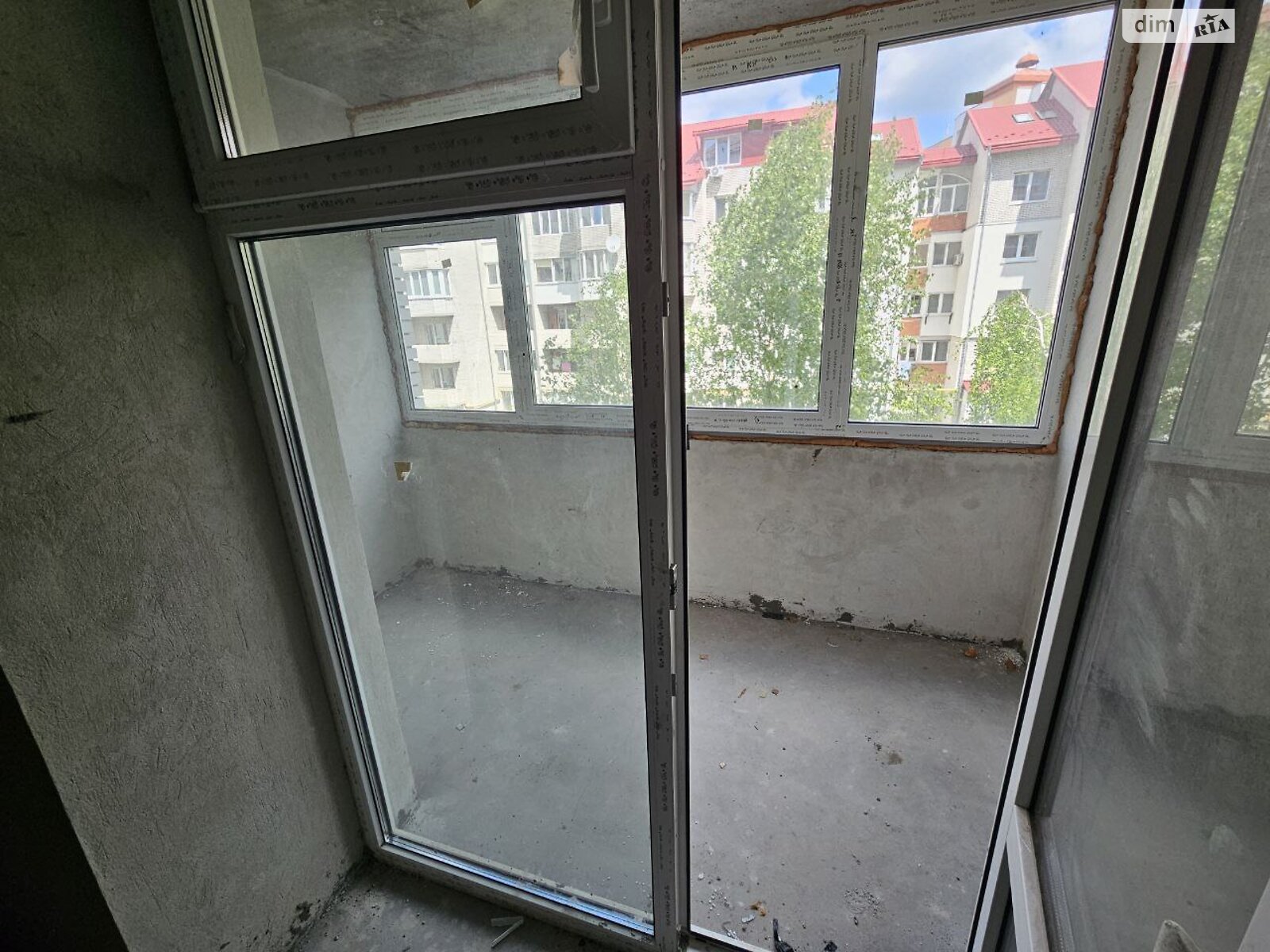 Продаж трикімнатної квартири в Тернополі, на вул. Рєпіна, район Канада фото 1 Продаж трикімнатної квартири в Тернополі, на вул. Рєпіна, район Канада фото 1