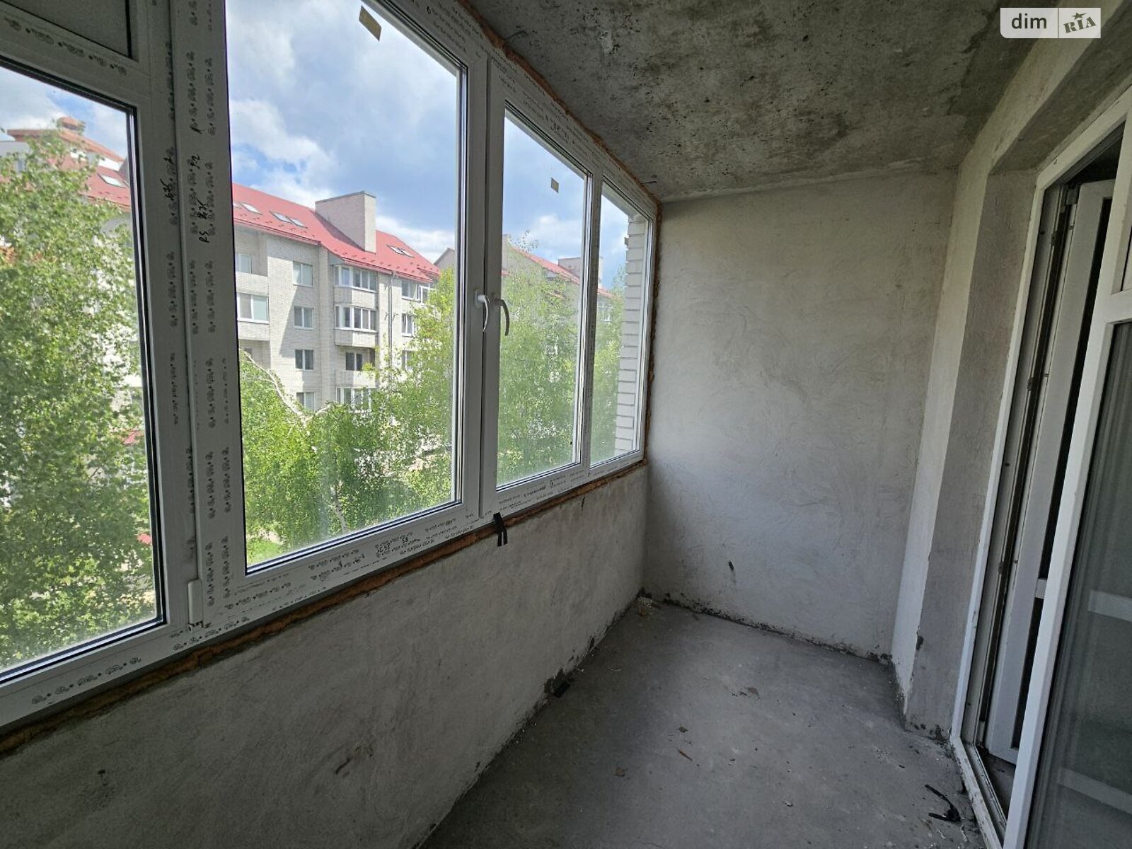 Продаж трикімнатної квартири в Тернополі, на вул. Рєпіна, район Канада фото 1 Продаж трикімнатної квартири в Тернополі, на вул. Рєпіна, район Канада фото 1
