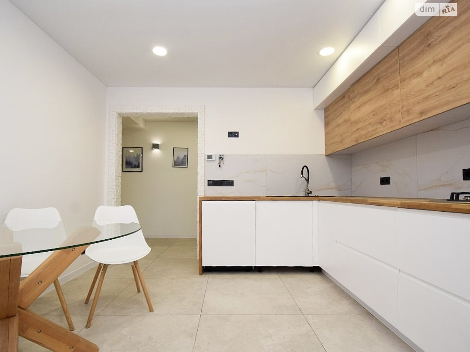 Продаж чотирикімнатної квартири в Тернополі, на вул. Рєпіна 36, район Канада фото 1