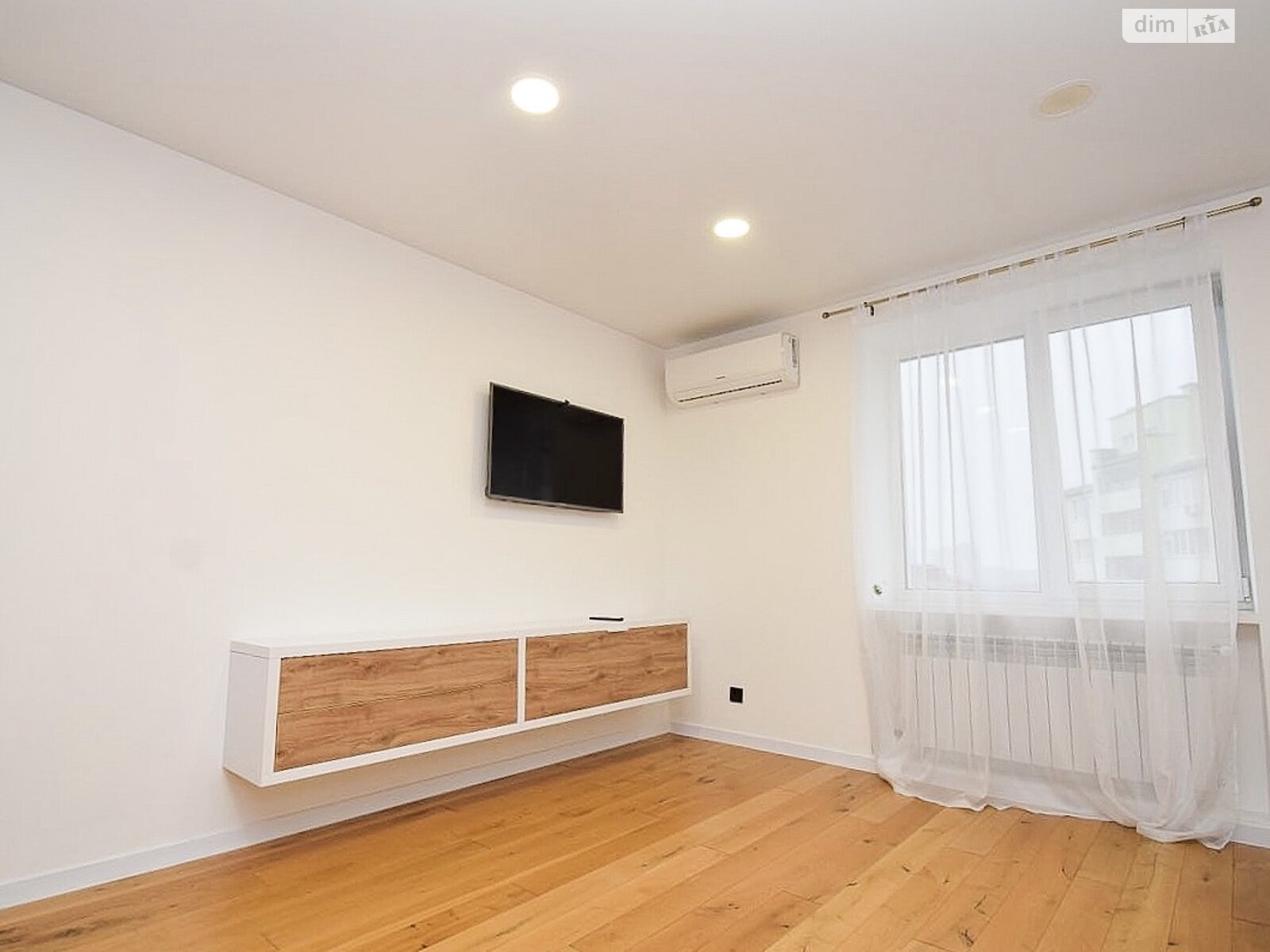 Продаж чотирикімнатної квартири в Тернополі, на вул. Рєпіна 36, район Канада фото 1