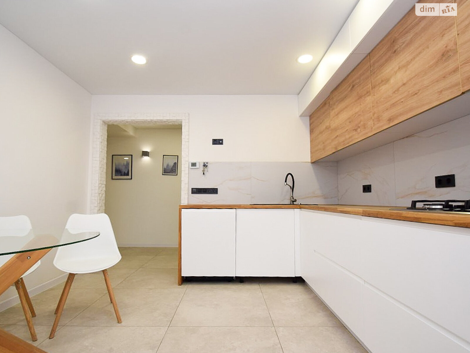 Продаж чотирикімнатної квартири в Тернополі, на вул. Рєпіна 36, район Канада фото 1