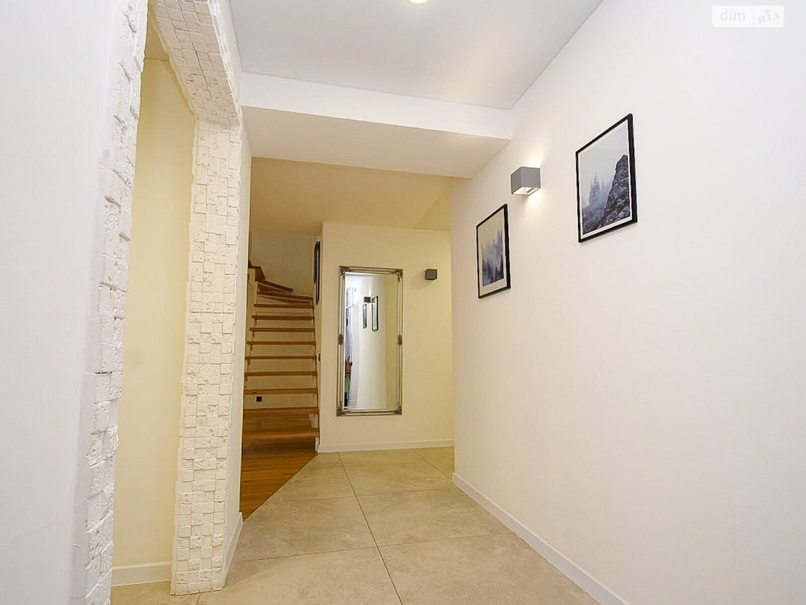 Продаж чотирикімнатної квартири в Тернополі, на вул. Рєпіна 36, район Канада фото 1