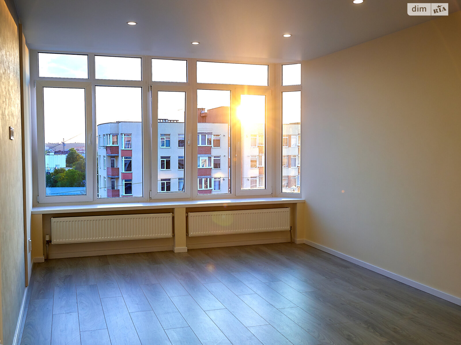 Продажа двухкомнатной квартиры в Тернополе, на просп. Злуки 7, район Канада фото 1 Продажа двухкомнатной квартиры в Тернополе, на просп. Злуки 7, район Канада фото 1