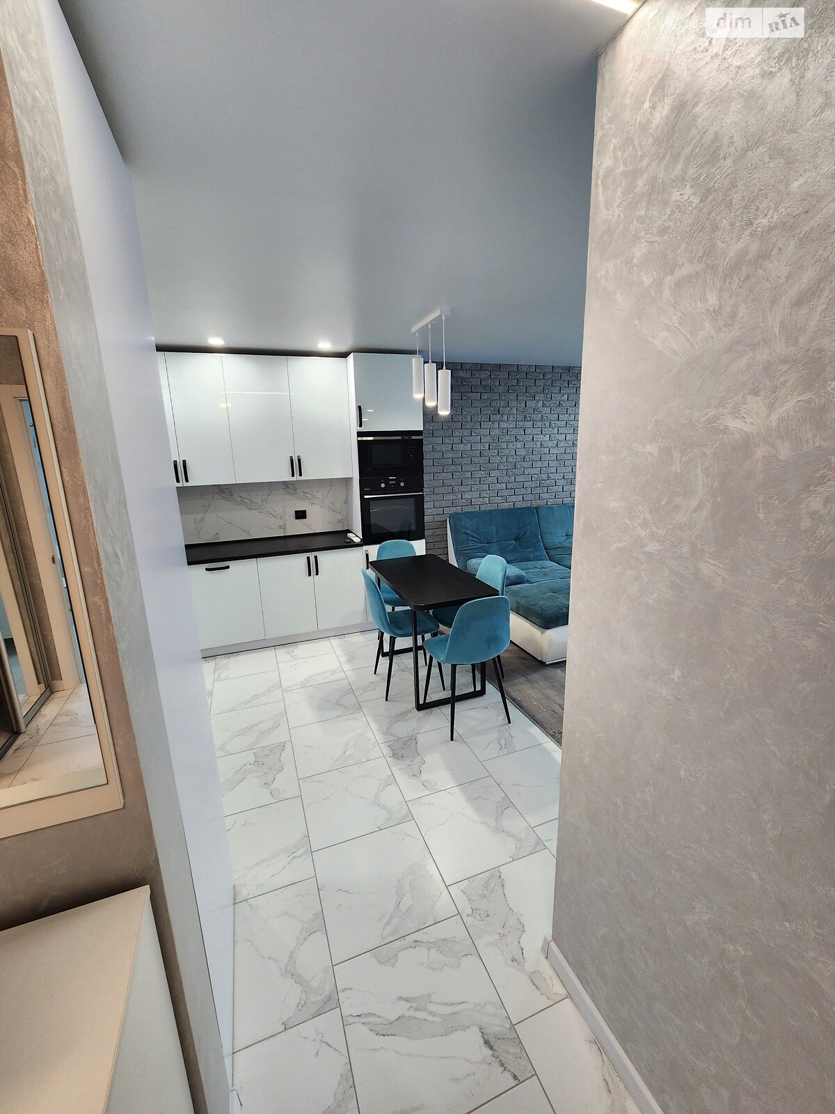 Продажа трехкомнатной квартиры в Тернополе, на просп. Злуки 7, район Канада фото 1 Продажа трехкомнатной квартиры в Тернополе, на просп. Злуки 7, район Канада фото 1
