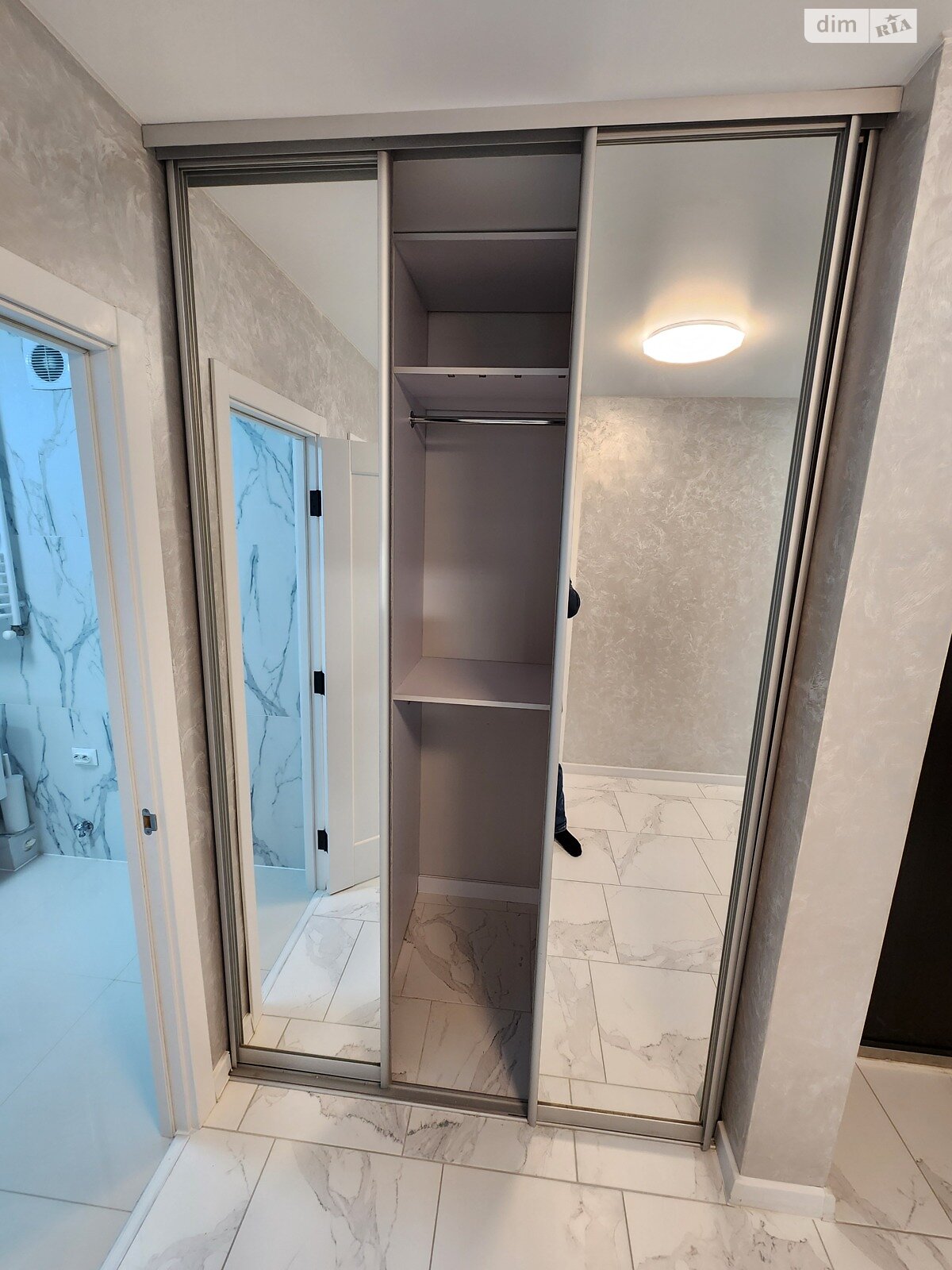 Продажа трехкомнатной квартиры в Тернополе, на просп. Злуки 7, район Канада фото 1 Продажа трехкомнатной квартиры в Тернополе, на просп. Злуки 7, район Канада фото 1