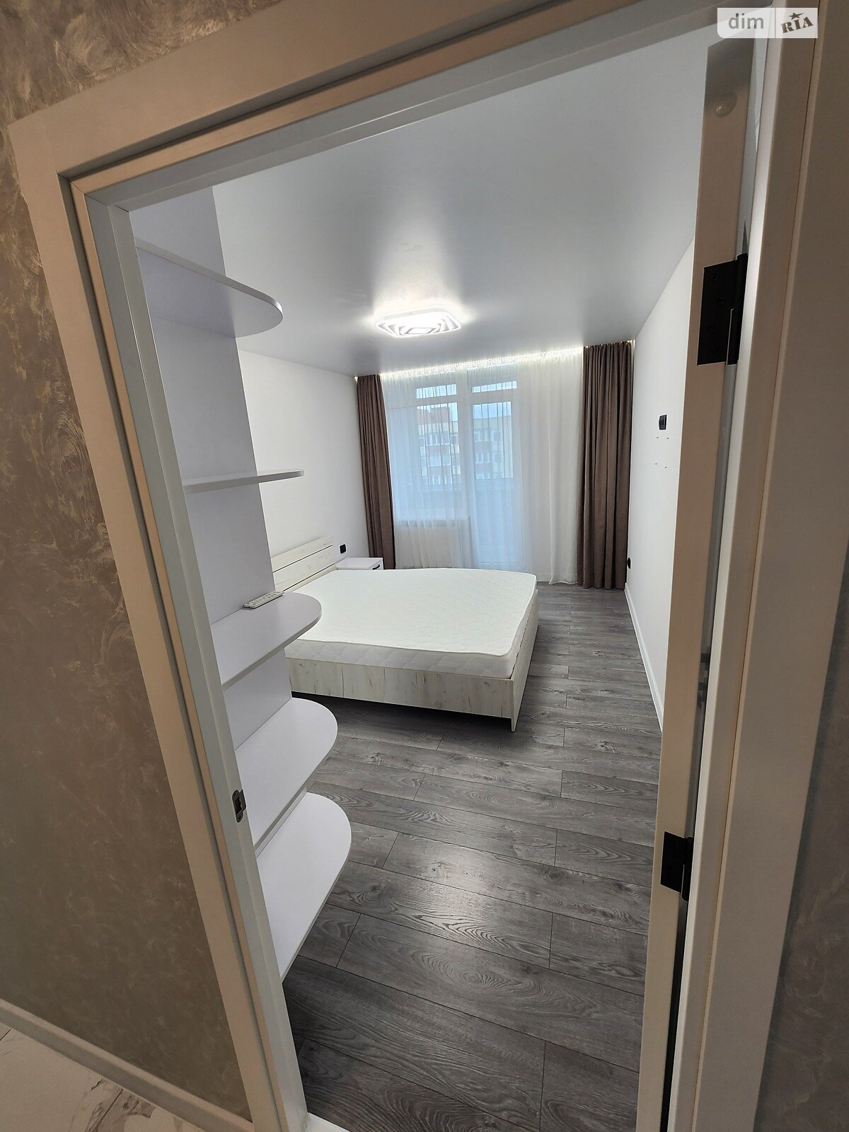 Продажа трехкомнатной квартиры в Тернополе, на просп. Злуки 7, район Канада фото 1 Продажа трехкомнатной квартиры в Тернополе, на просп. Злуки 7, район Канада фото 1