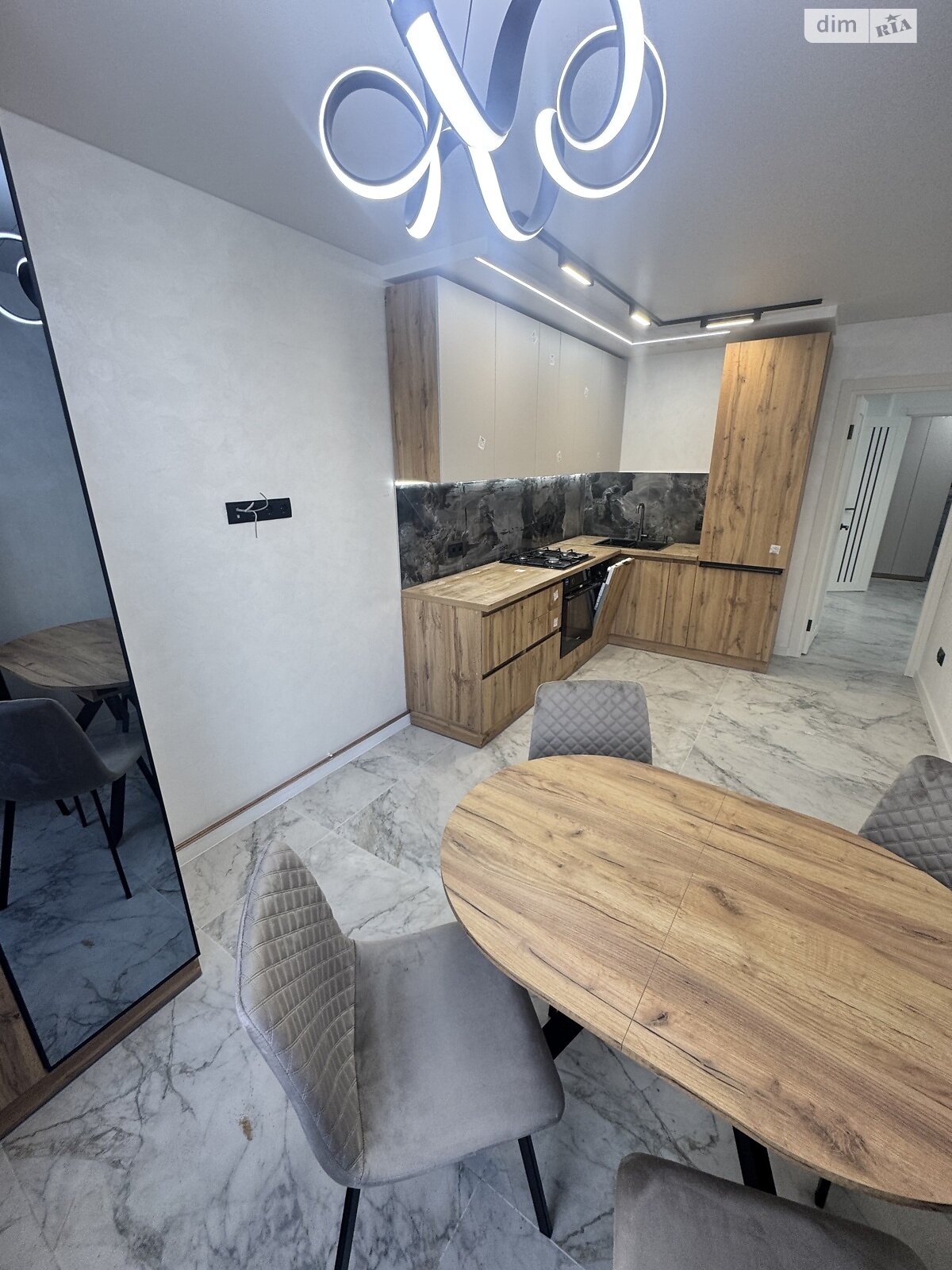 Продажа двухкомнатной квартиры в Тернополе, на просп. Злуки, район Канада фото 1 Продажа двухкомнатной квартиры в Тернополе, на просп. Злуки, район Канада фото 1