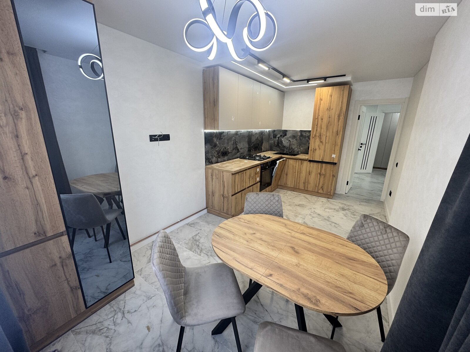 Продажа двухкомнатной квартиры в Тернополе, на просп. Злуки, район Канада фото 1 Продажа двухкомнатной квартиры в Тернополе, на просп. Злуки, район Канада фото 1