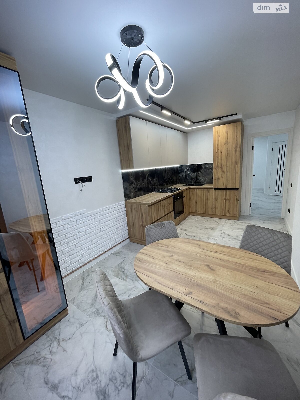 Продажа двухкомнатной квартиры в Тернополе, на просп. Злуки 7, район Канада фото 1