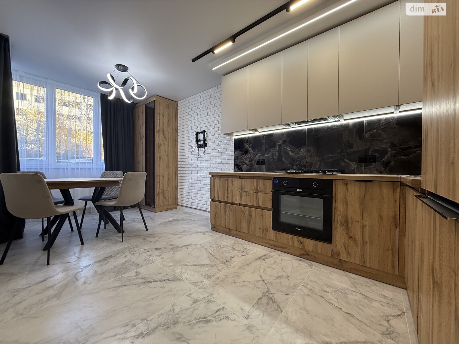 Продажа двухкомнатной квартиры в Тернополе, на просп. Злуки 7, район Канада фото 1 Продажа двухкомнатной квартиры в Тернополе, на просп. Злуки 7, район Канада фото 1