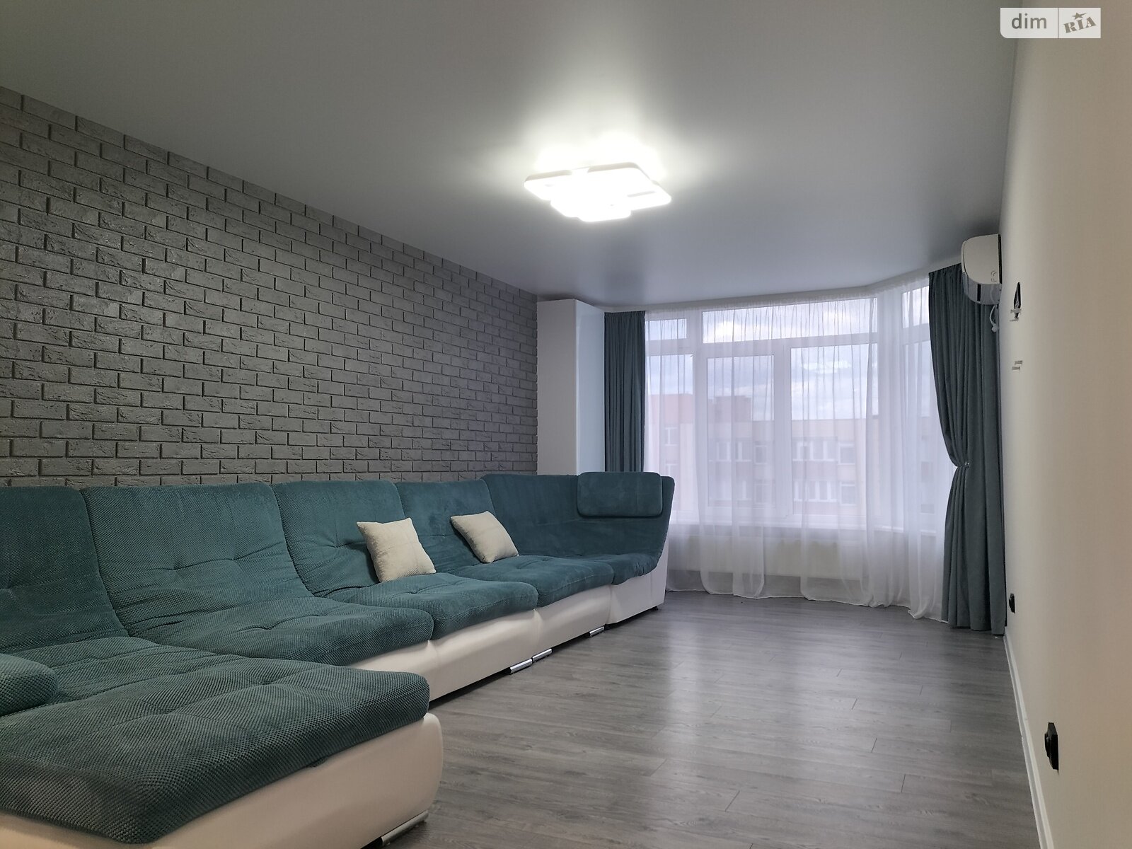 Продаж трикімнатної квартири в Тернополі, на просп. Злуки 7, район Канада фото 1