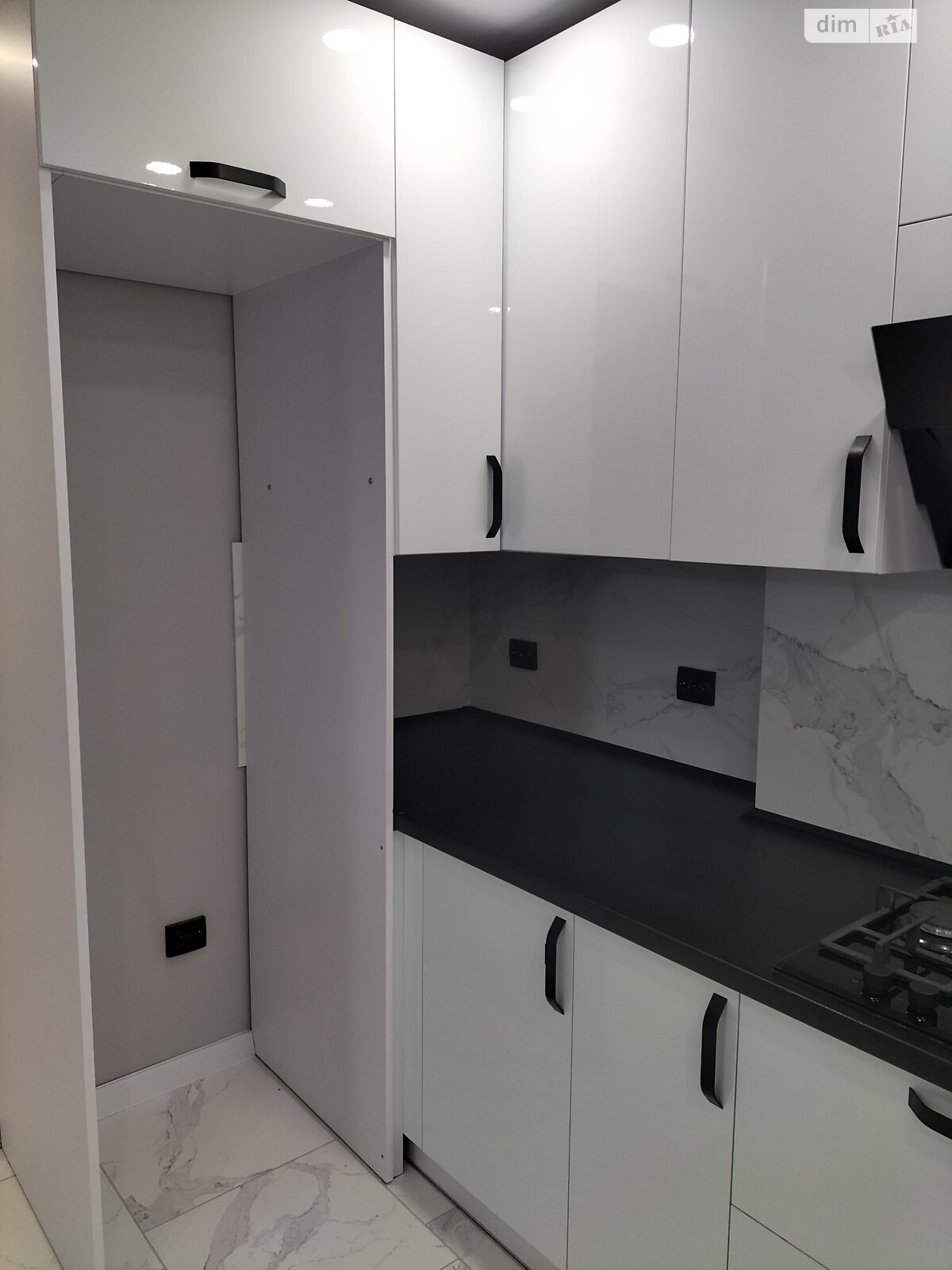 Продаж трикімнатної квартири в Тернополі, на просп. Злуки 7, район Канада фото 1