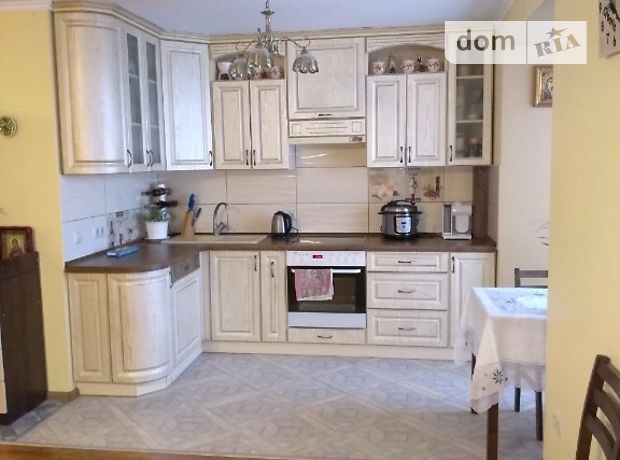 Продажа трехкомнатной квартиры в Тернополе, на Коновальця район Канада фото 1 Продажа трехкомнатной квартиры в Тернополе, на Коновальця район Канада фото 1