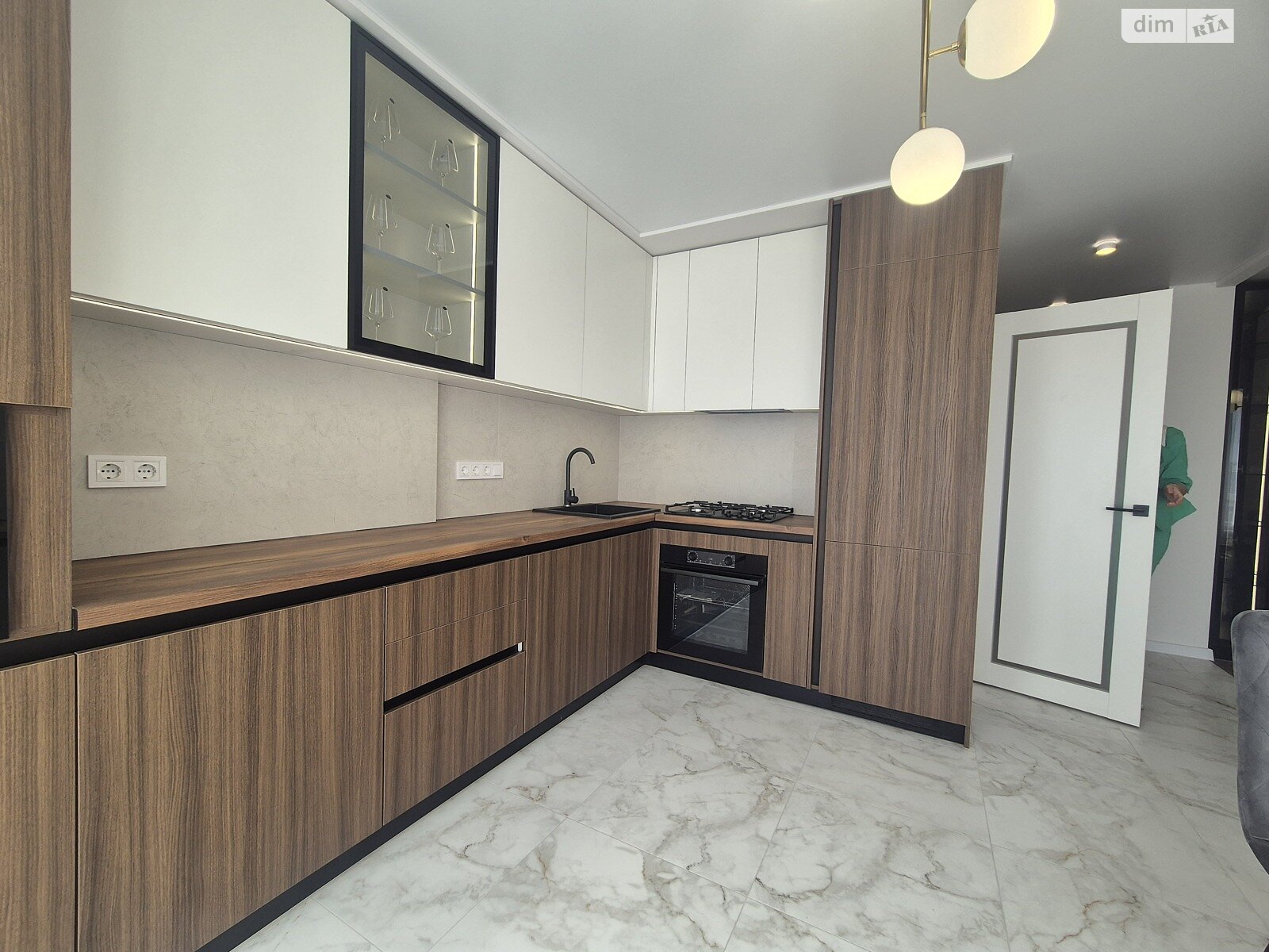 Продажа двухкомнатной квартиры в Тернополе, на пер. Кирпичный 2-4, фото 1 Продажа двухкомнатной квартиры в Тернополе, на пер. Кирпичный 2-4, фото 1