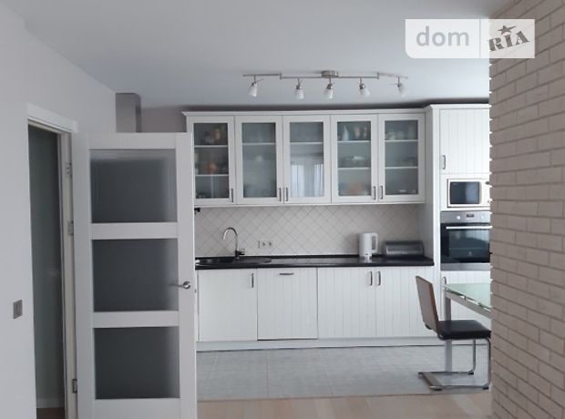 Продажа трехкомнатной квартиры в Тернополе, на ул. Бригадная район Кутковцы фото 1 Продажа трехкомнатной квартиры в Тернополе, на ул. Бригадная район Кутковцы фото 1