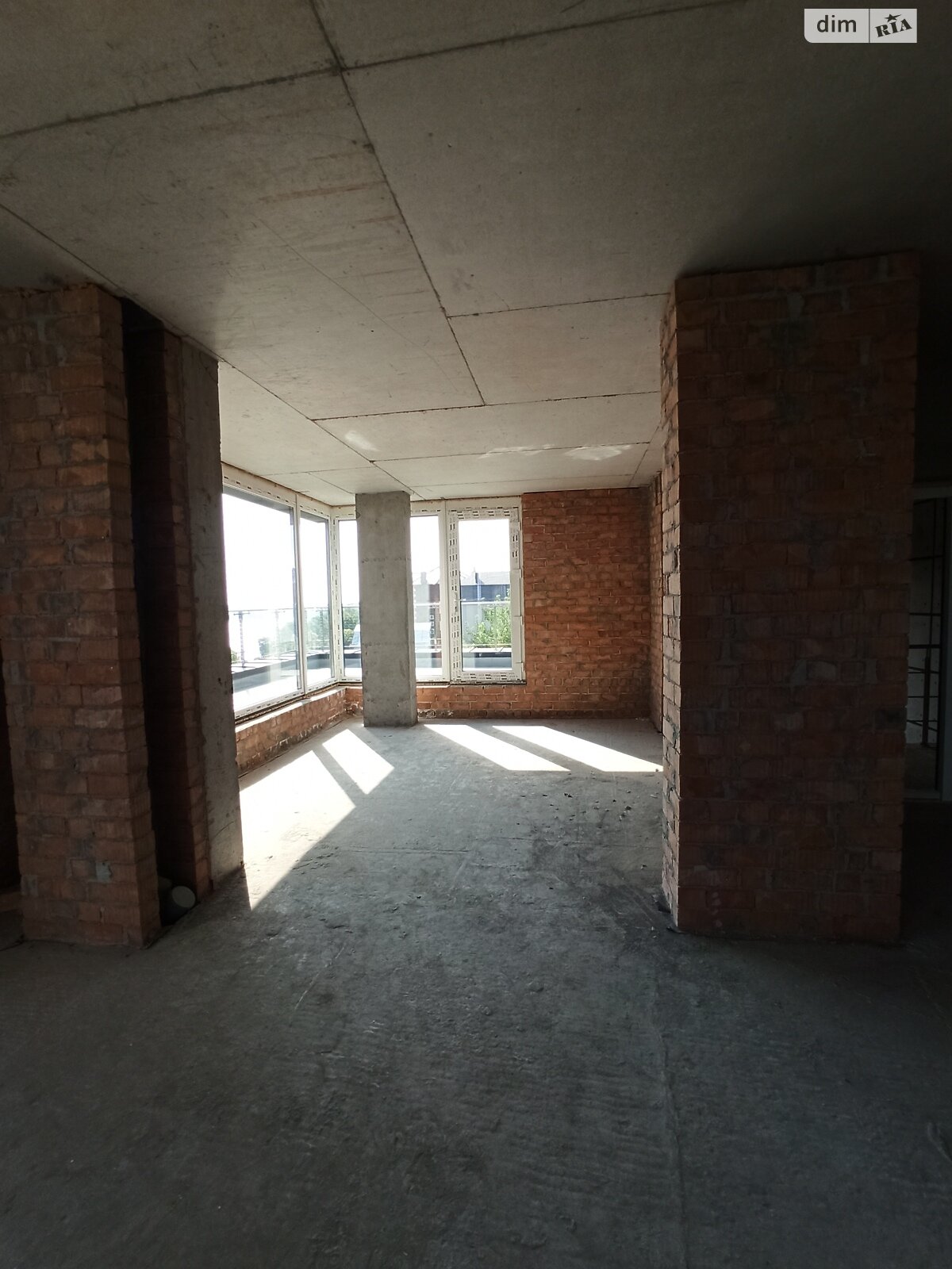 Продаж п`ятикімнатної квартири в Тернополі, на вул. Підгірна, район Кутківці фото 1 Продаж п`ятикімнатної квартири в Тернополі, на вул. Підгірна, район Кутківці фото 1