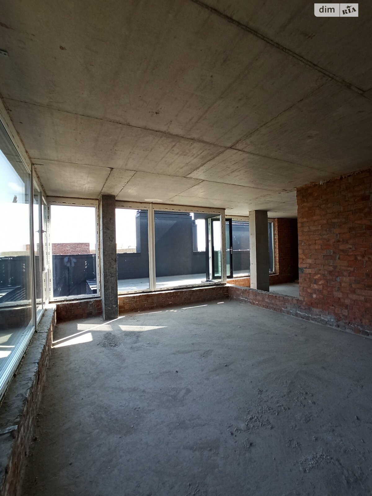 Продаж п`ятикімнатної квартири в Тернополі, на вул. Підгірна, район Кутківці фото 1 Продаж п`ятикімнатної квартири в Тернополі, на вул. Підгірна, район Кутківці фото 1