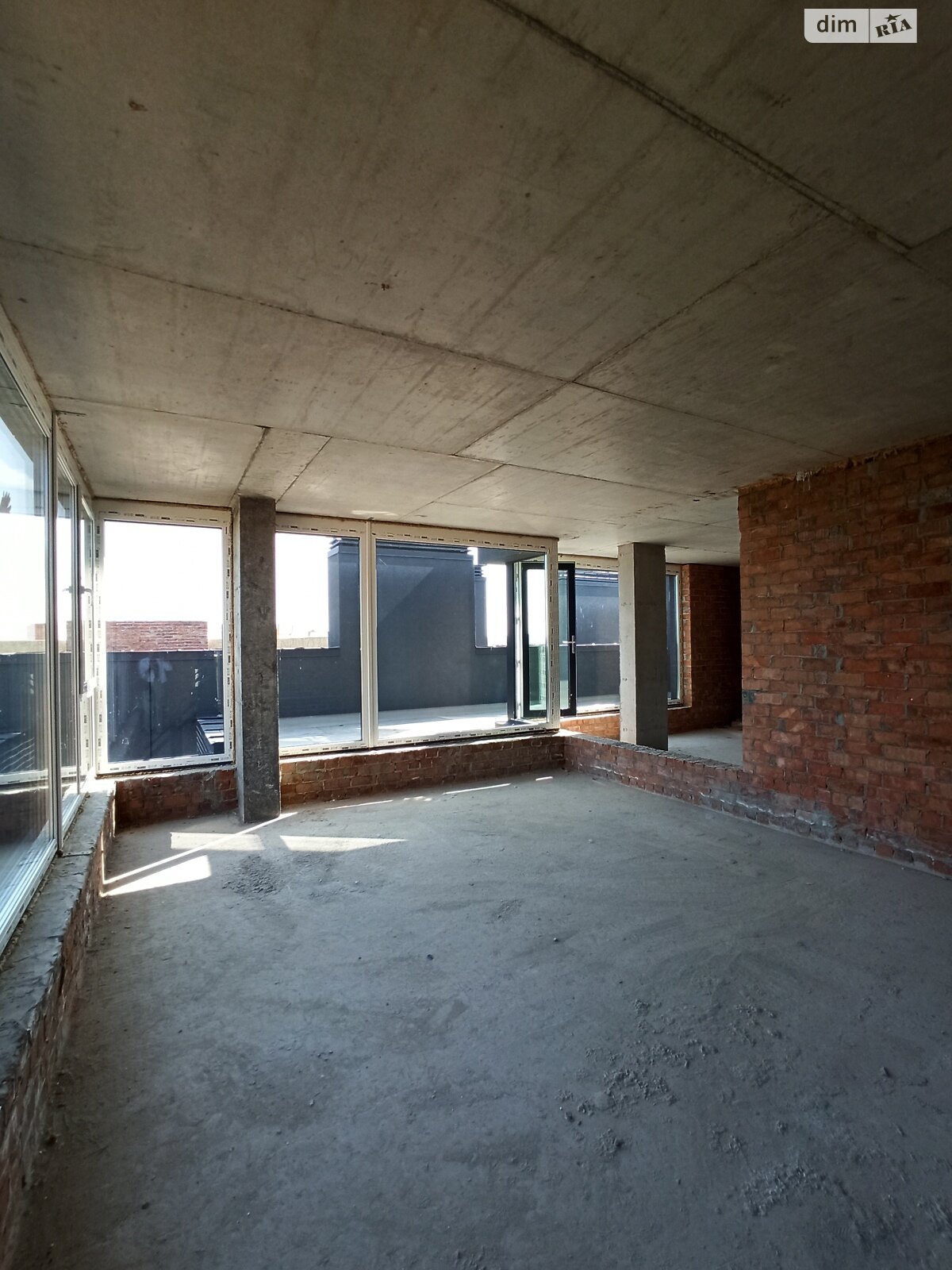 Продаж п`ятикімнатної квартири в Тернополі, на вул. Підгірна, район Кутківці фото 1 Продаж п`ятикімнатної квартири в Тернополі, на вул. Підгірна, район Кутківці фото 1