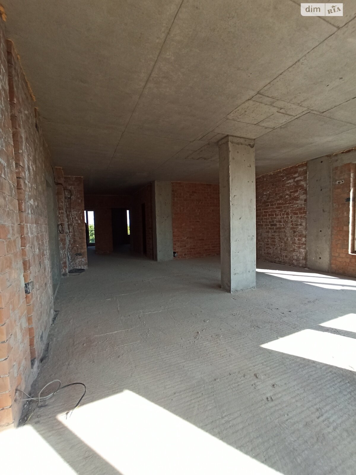 Продаж п`ятикімнатної квартири в Тернополі, на вул. Підгірна, район Кутківці фото 1 Продаж п`ятикімнатної квартири в Тернополі, на вул. Підгірна, район Кутківці фото 1