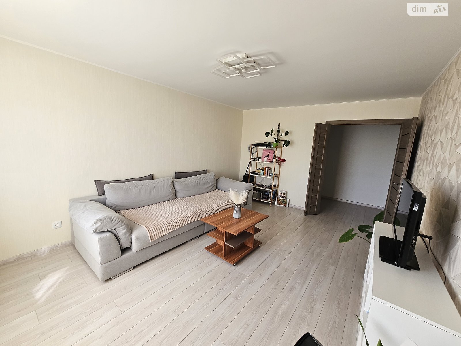 Продажа двухкомнатной квартиры в Тернополе, на ул. Покровы 14А, район Кутковцы фото 1 Продажа двухкомнатной квартиры в Тернополе, на ул. Покровы 14А, район Кутковцы фото 1