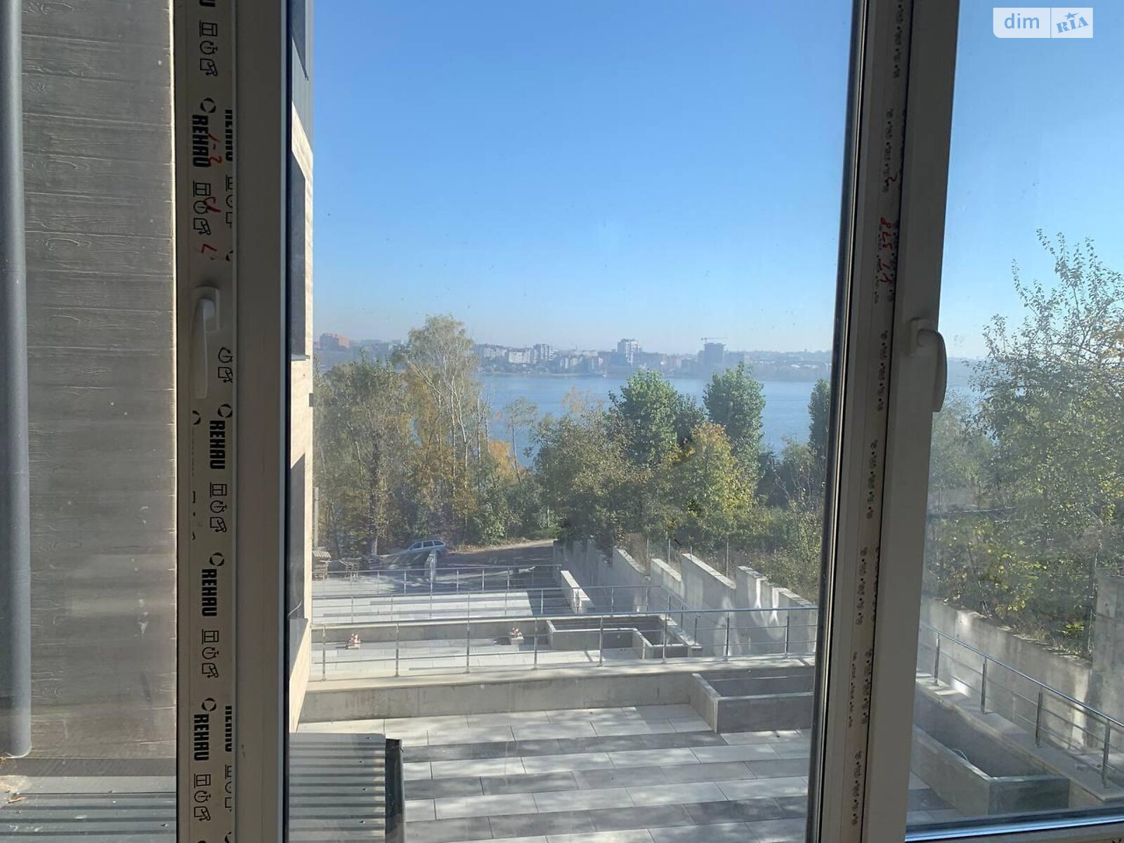 Продаж п`ятикімнатної квартири в Тернополі, на вул. Яблунева, район Кутківці фото 1 Продаж п`ятикімнатної квартири в Тернополі, на вул. Яблунева, район Кутківці фото 1